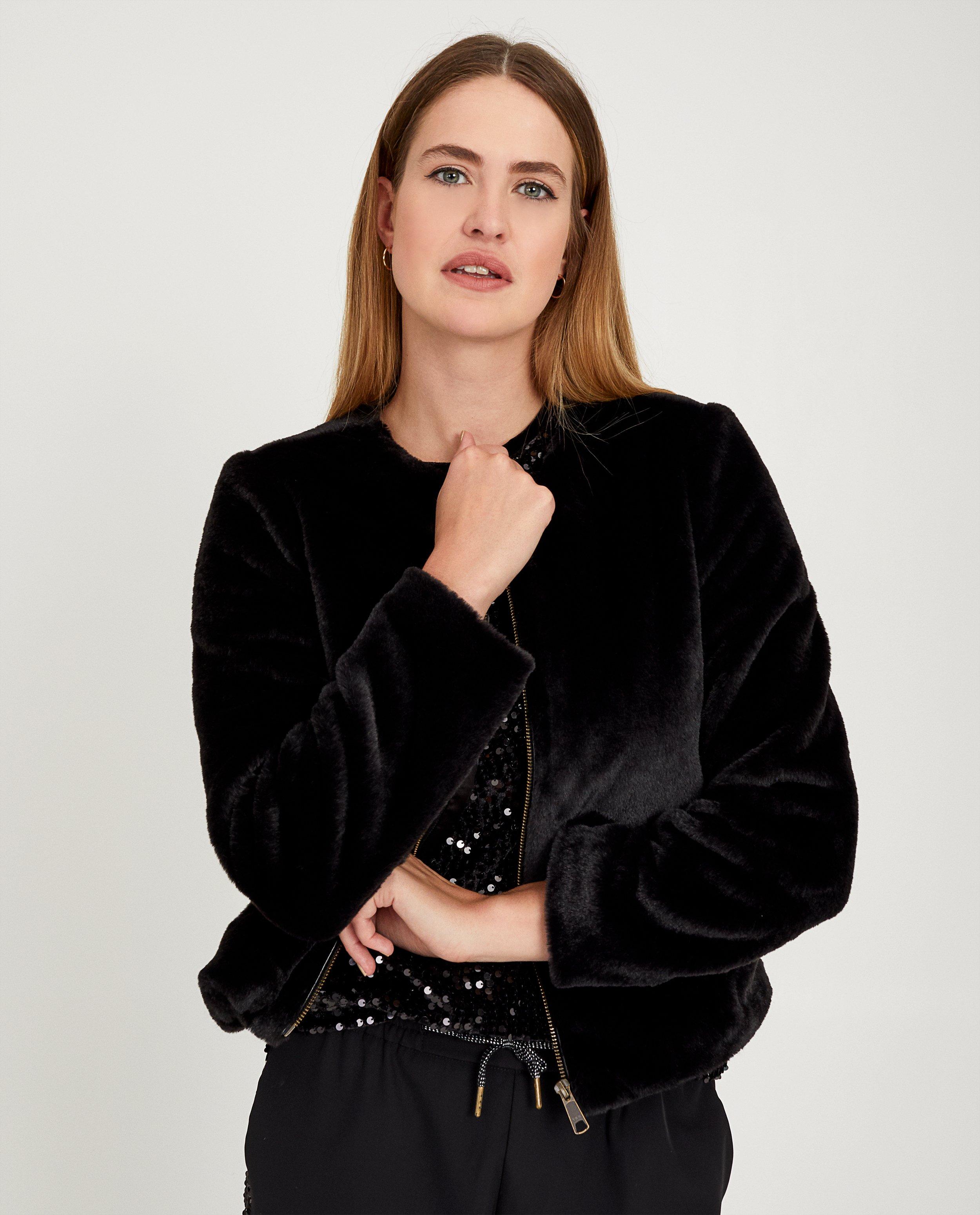 Blazers - Zwarte faux fur jas Youh!