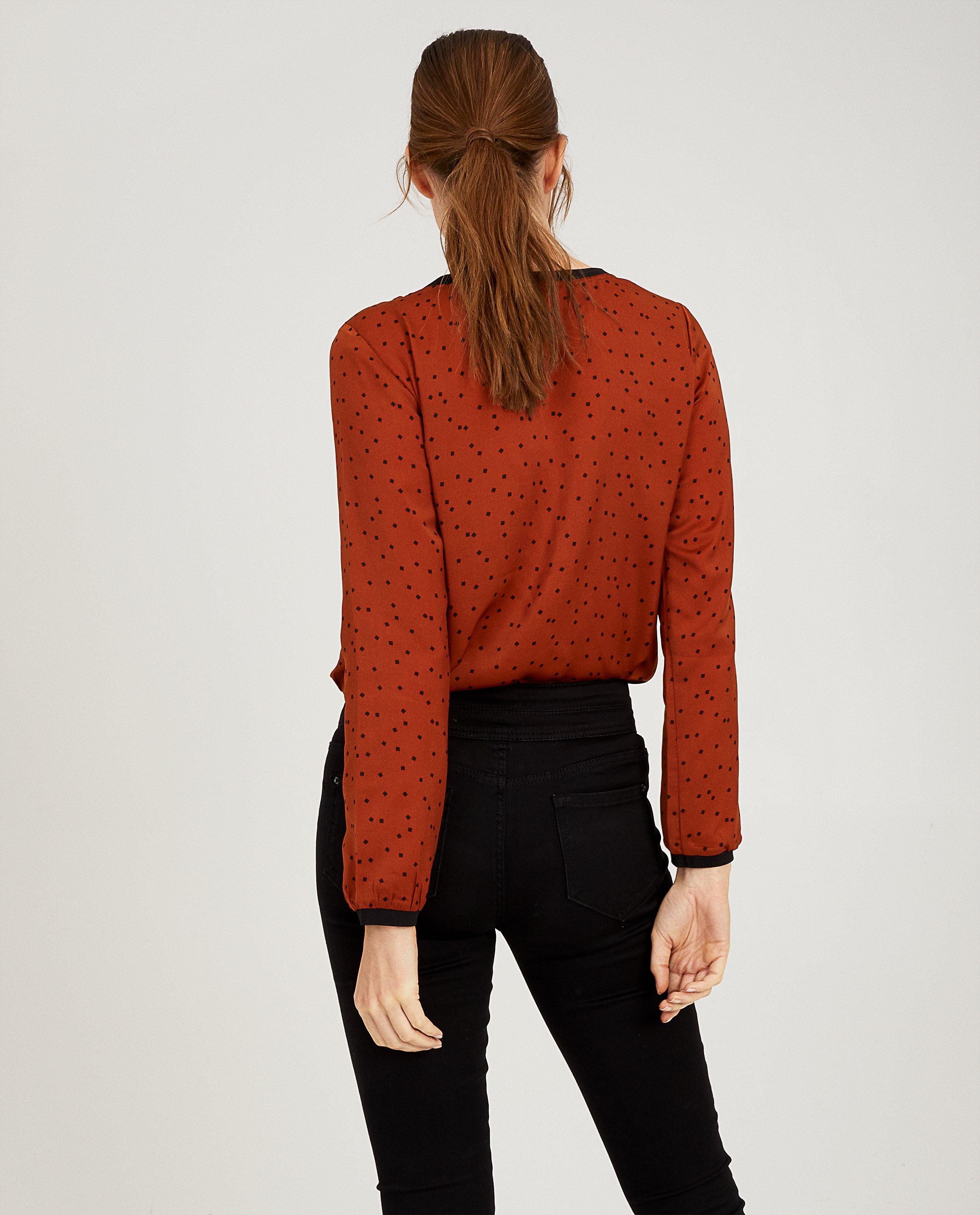 Chemises - Zwarte blouse met vierkantjes