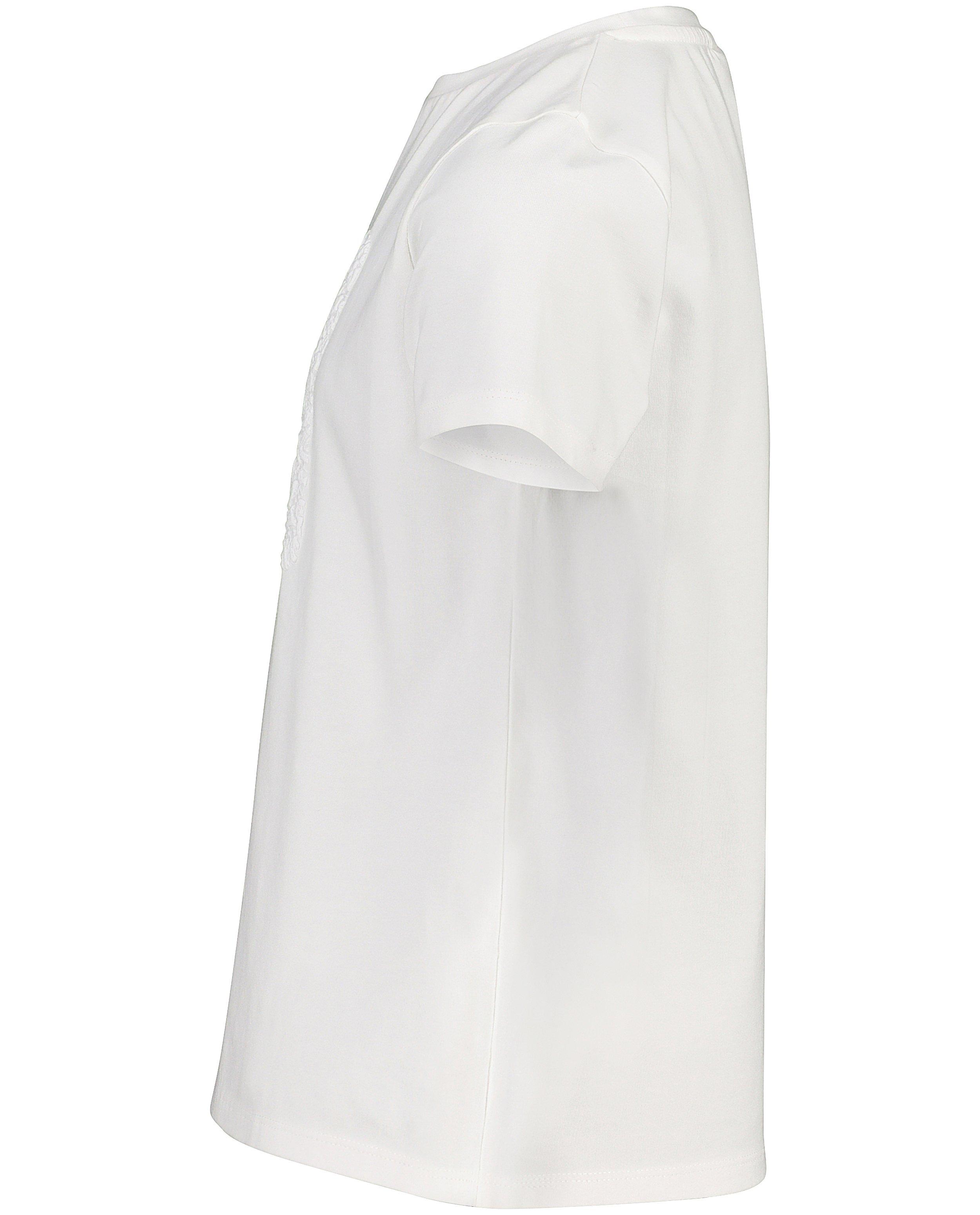 T-shirts - 