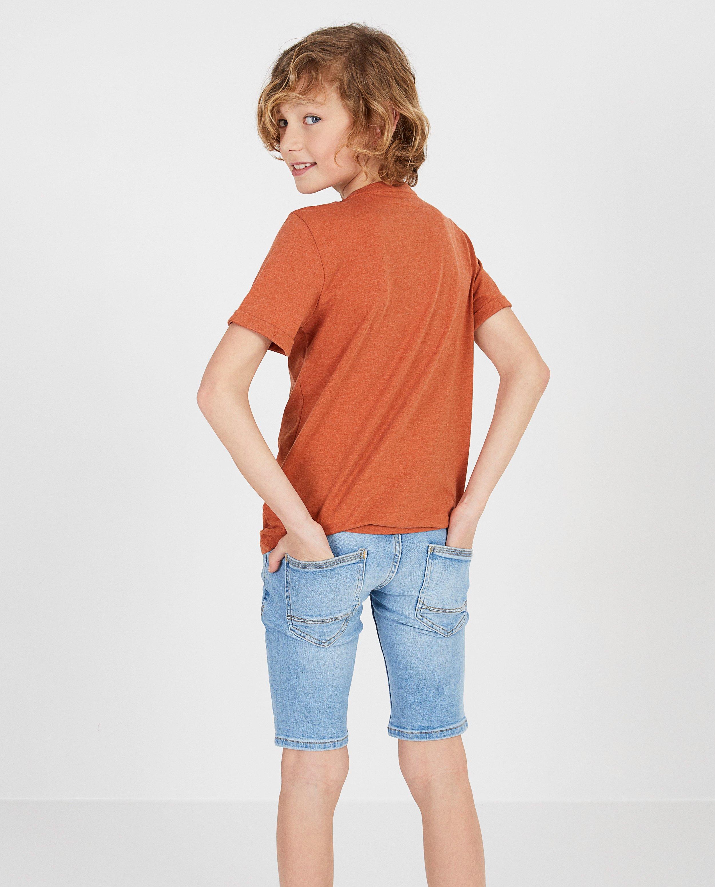 T-shirts - 