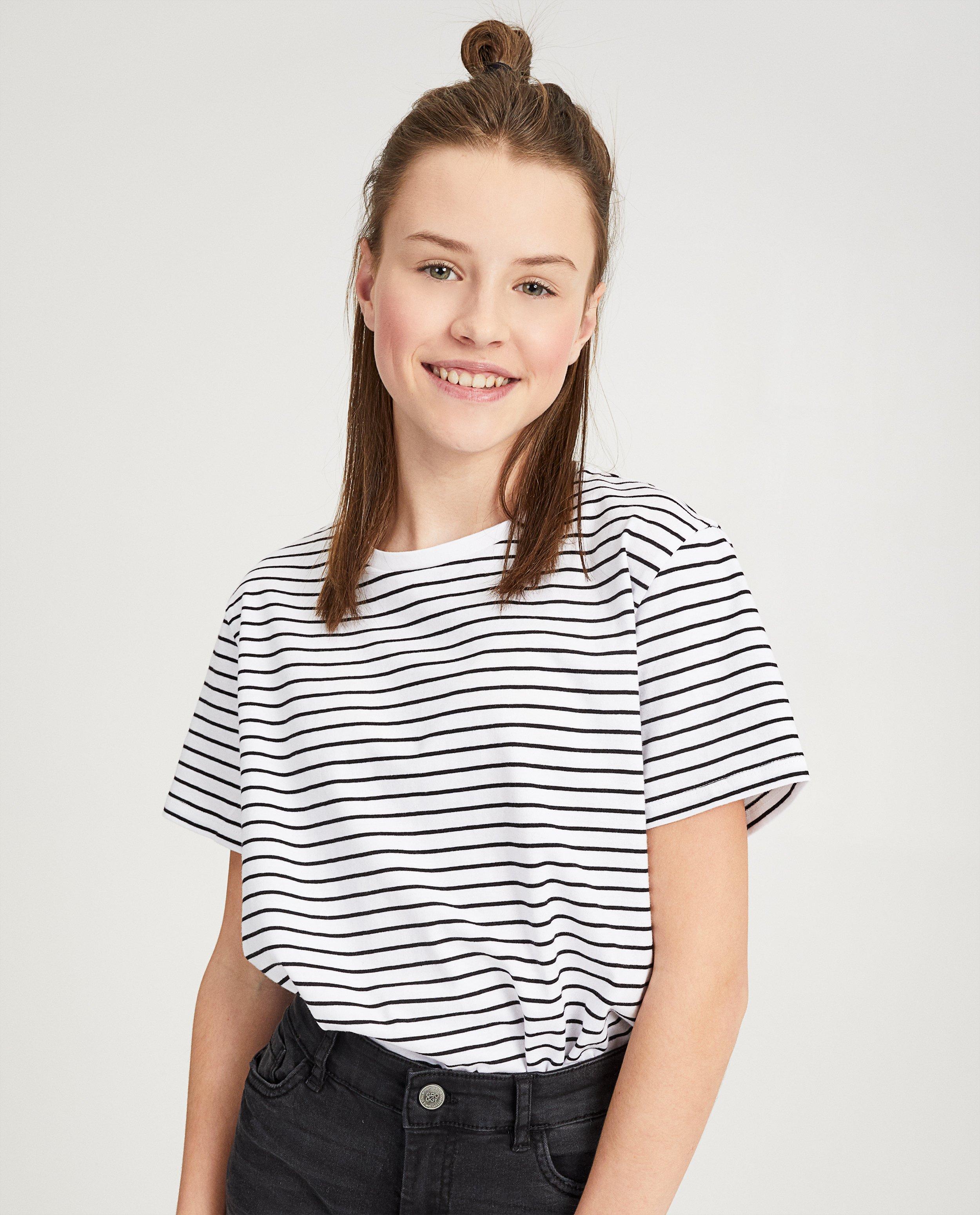 T-shirts - Wit T-shirt met zwarte strepen