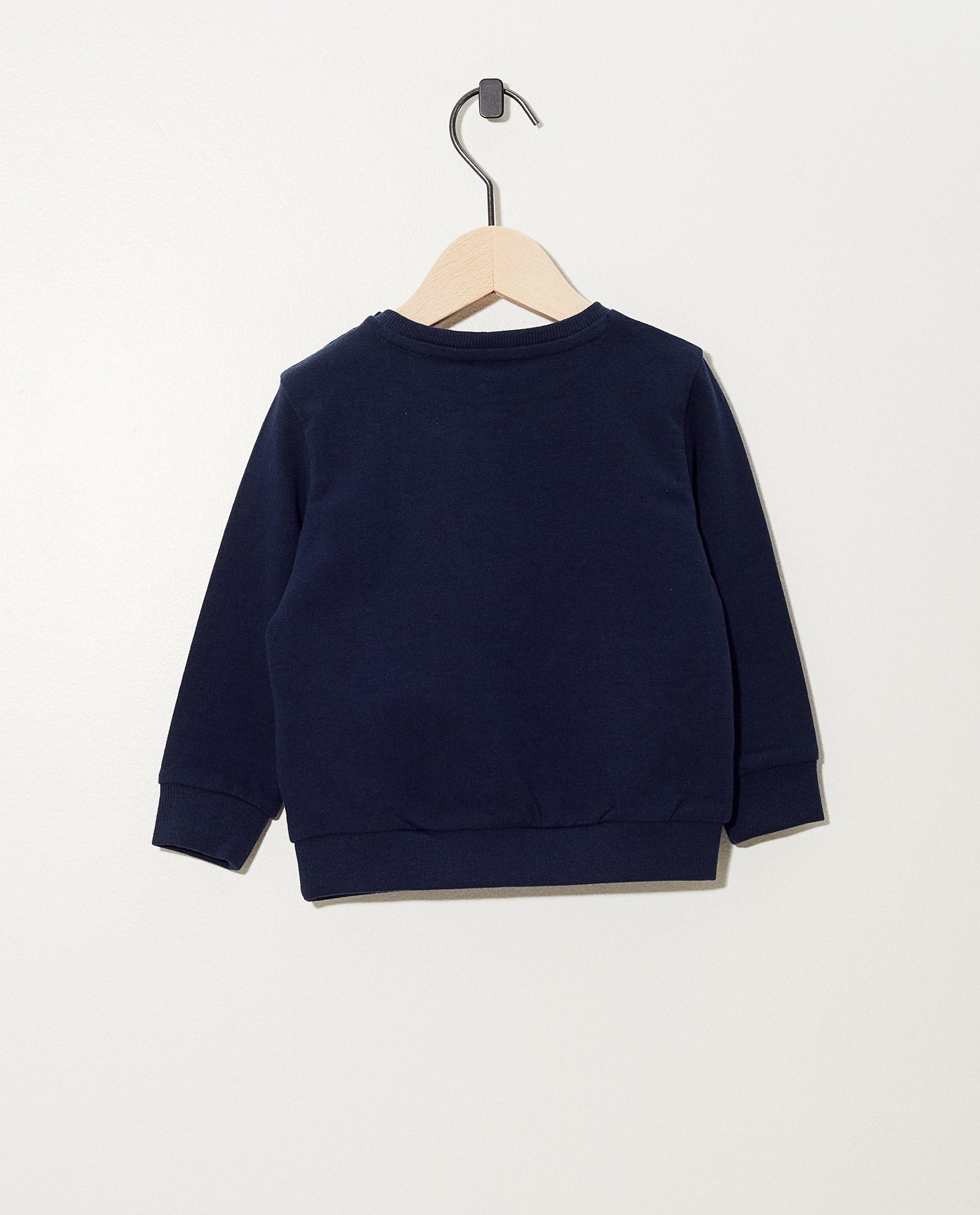 Sweaters - sweater