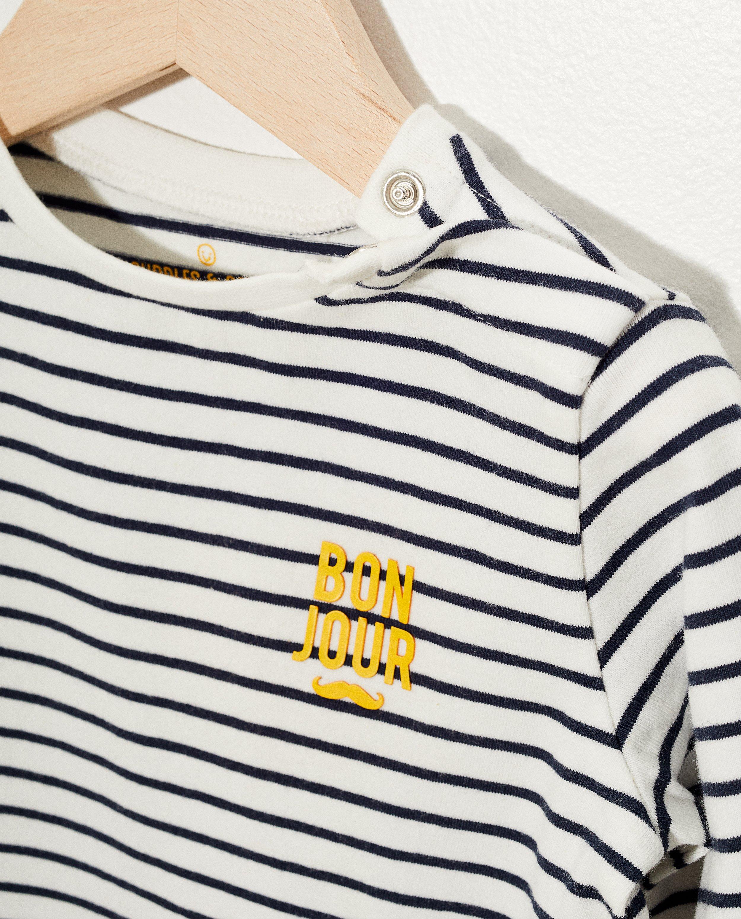 T-shirts - 