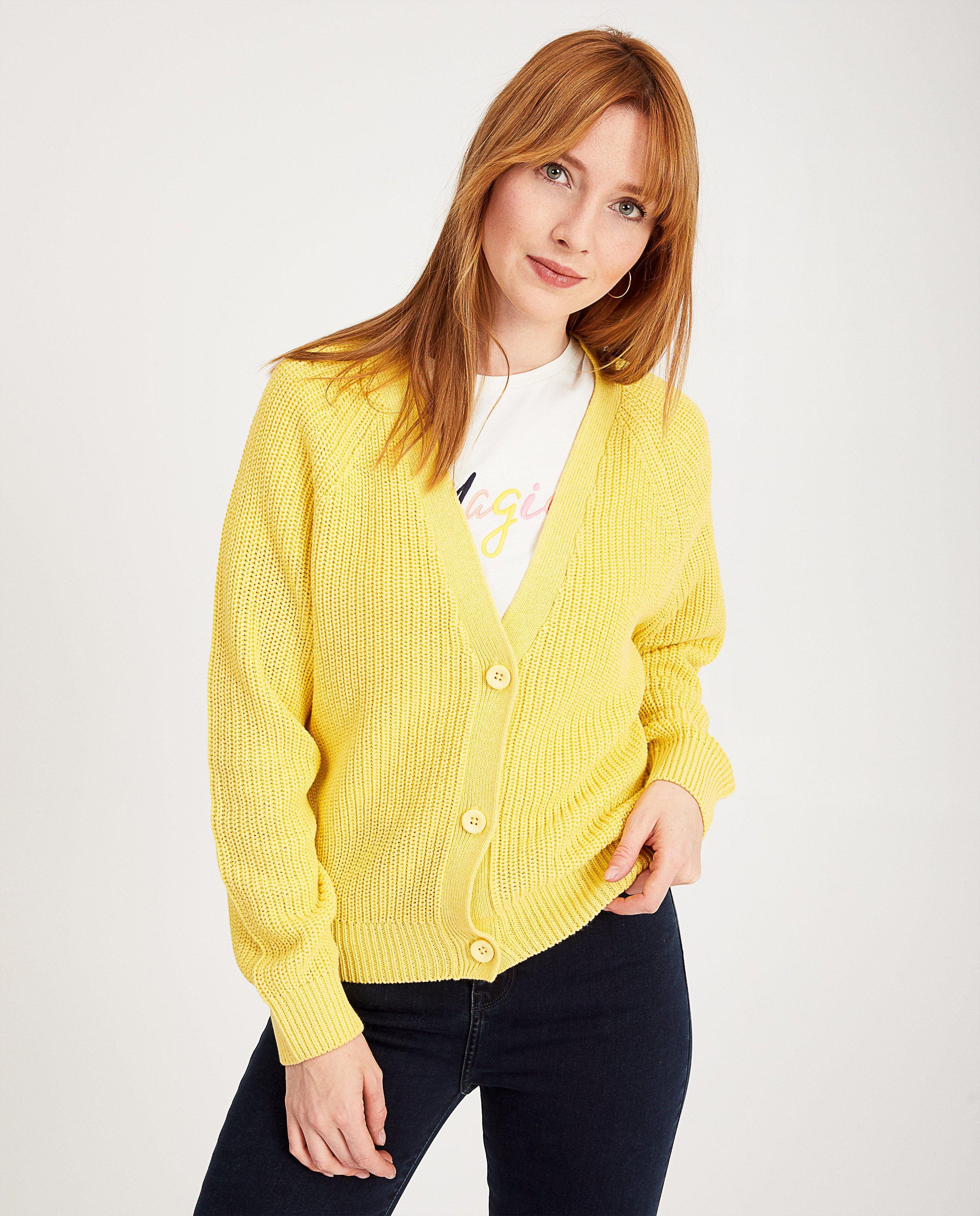 Cardigans - Geel vest met knopen Sora