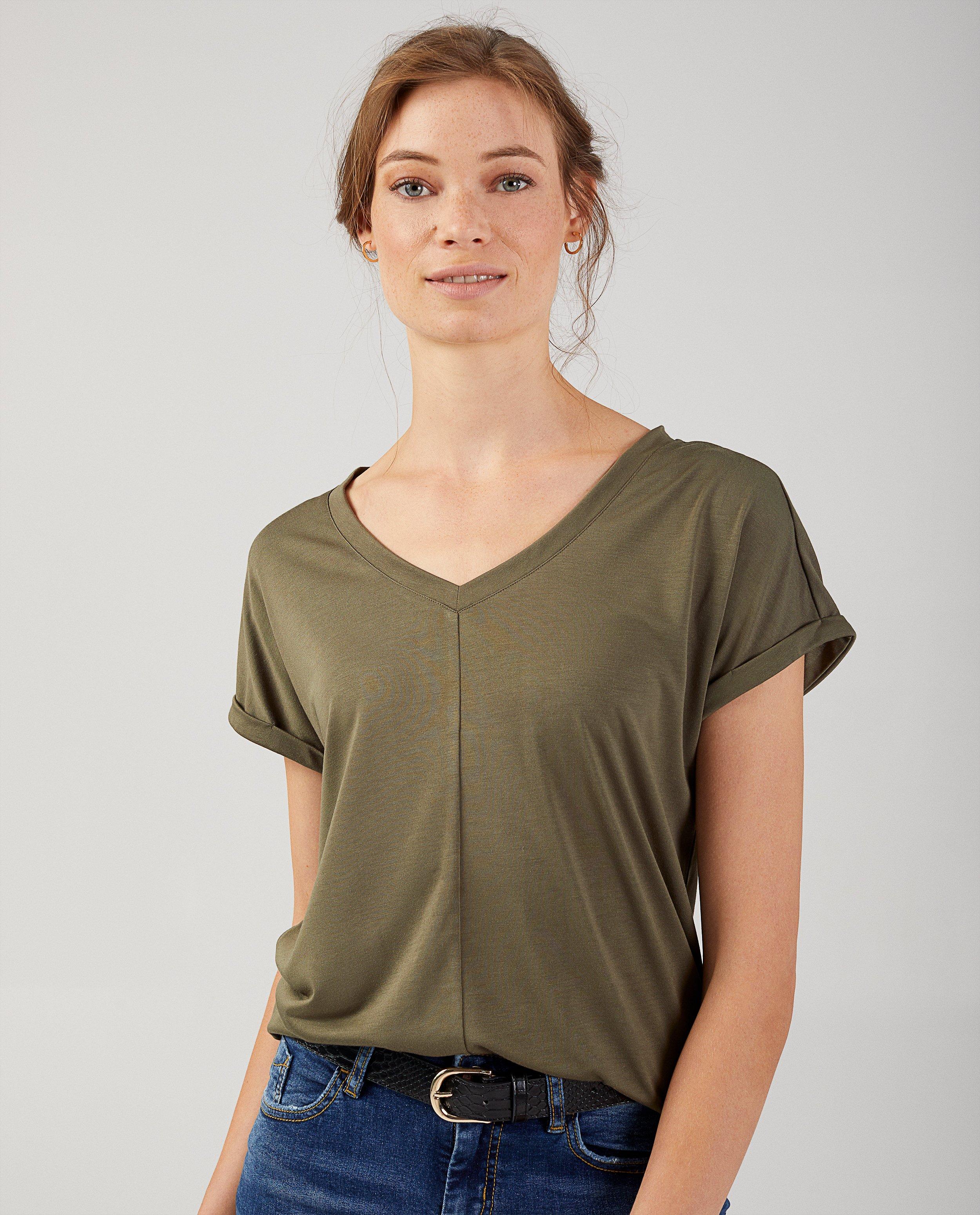 T-shirts - 