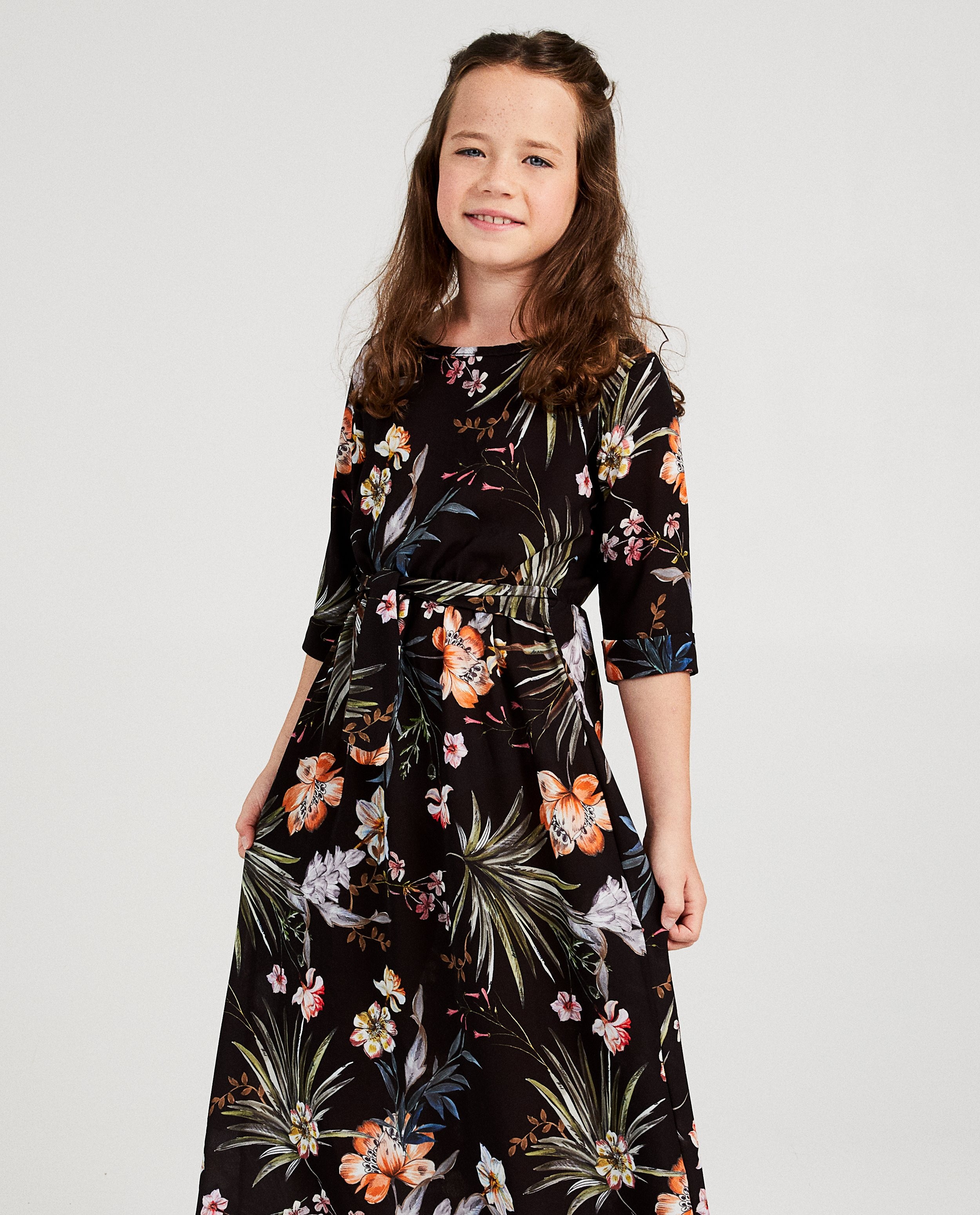 Patois Klooster linnen Maxi-jurk met bloemen Ella Italia in zwart Ella Italia | JBC België België