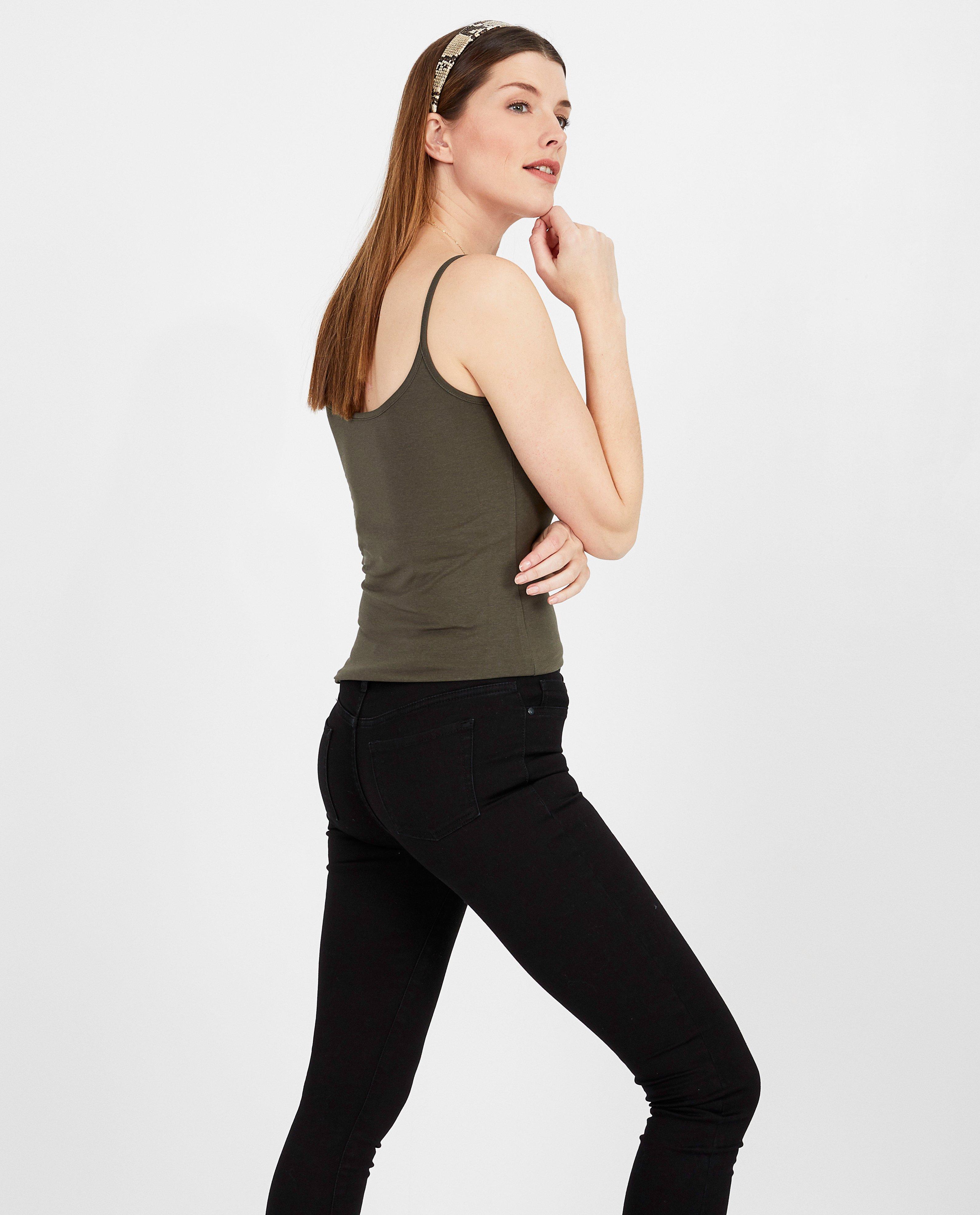 Kaki top met spaghettibandjes - Product Detail - khaki - afbeelding nummer 3