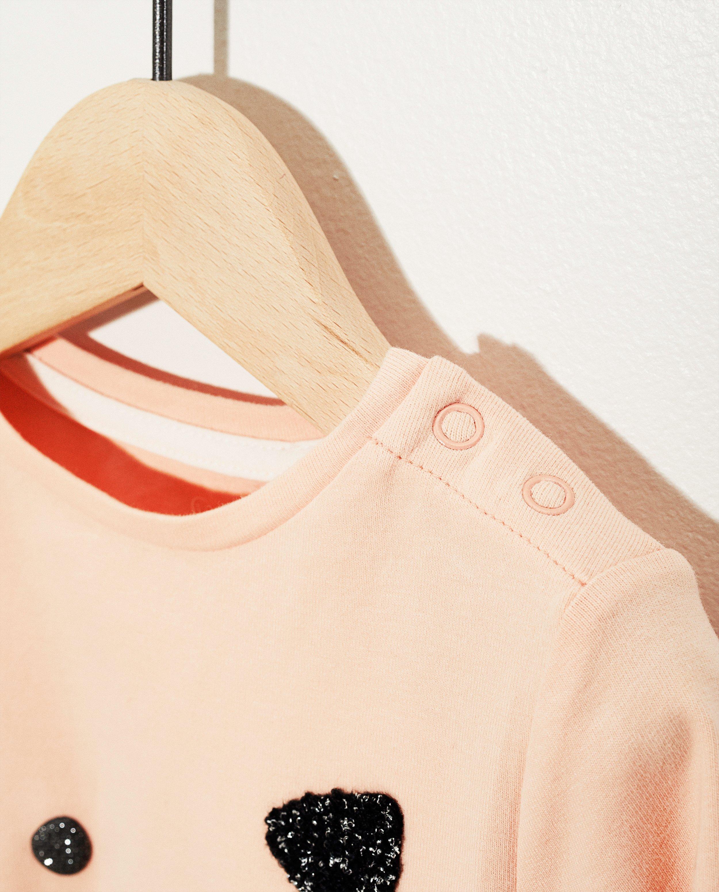 T-shirts - 