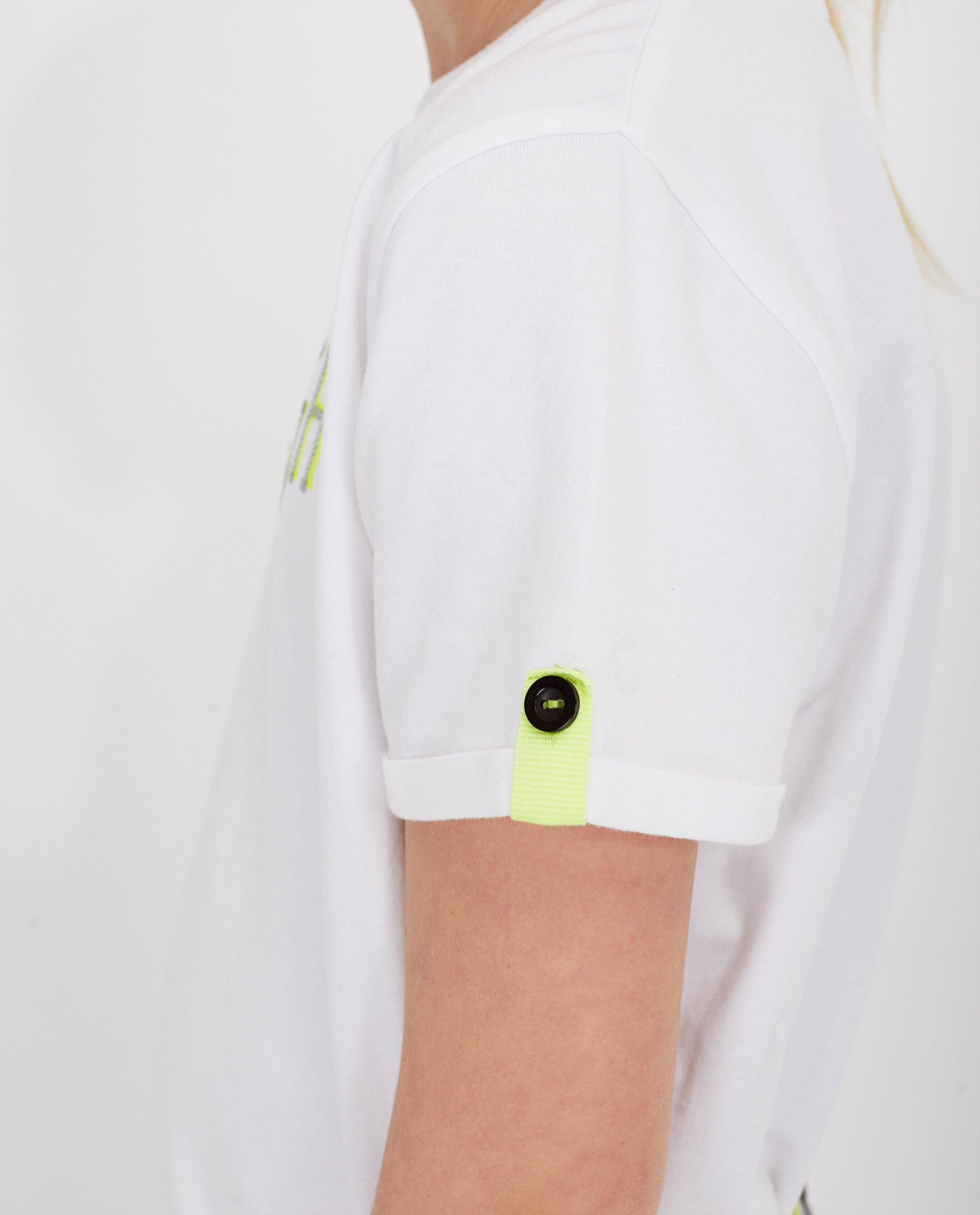 T-shirts - 