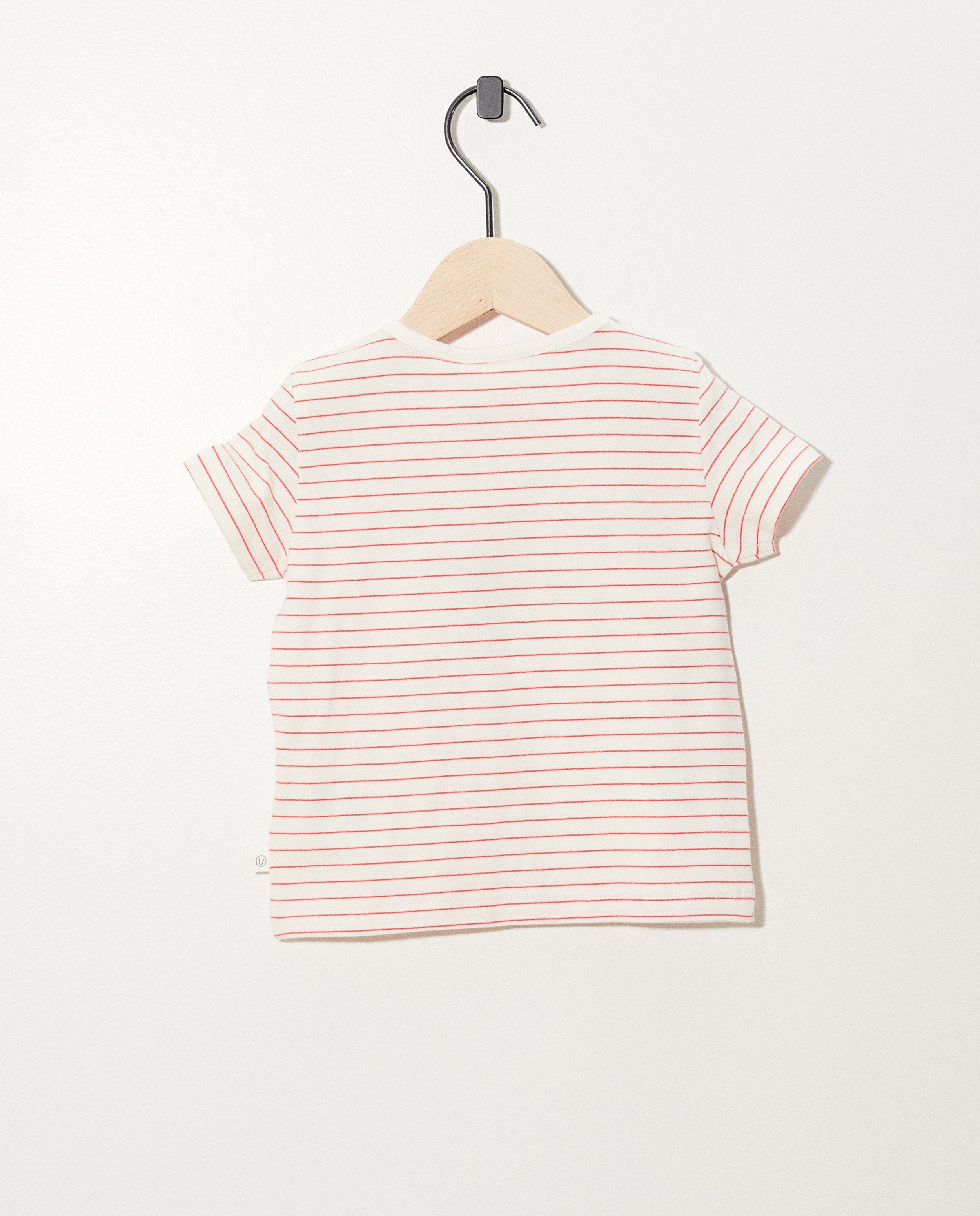 T-shirts - 