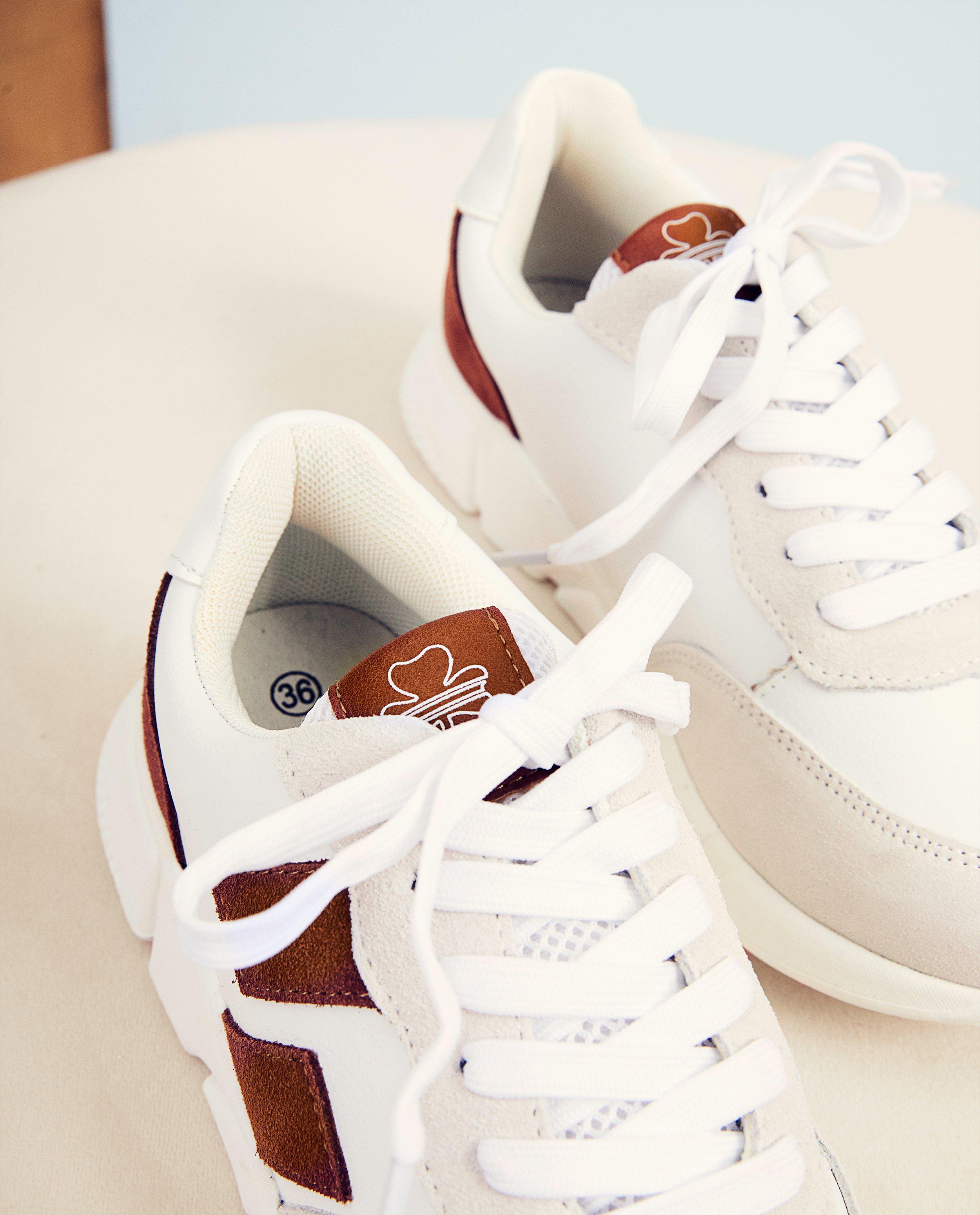 Schoenen - Witte sneakers, maat 30-38