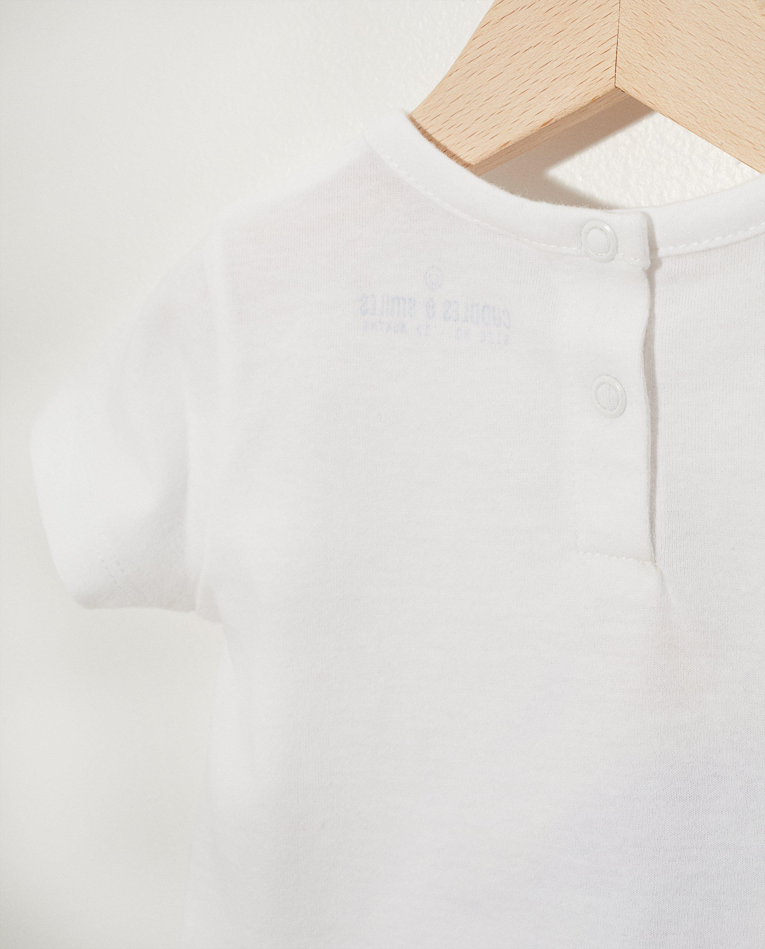 T-shirts - 