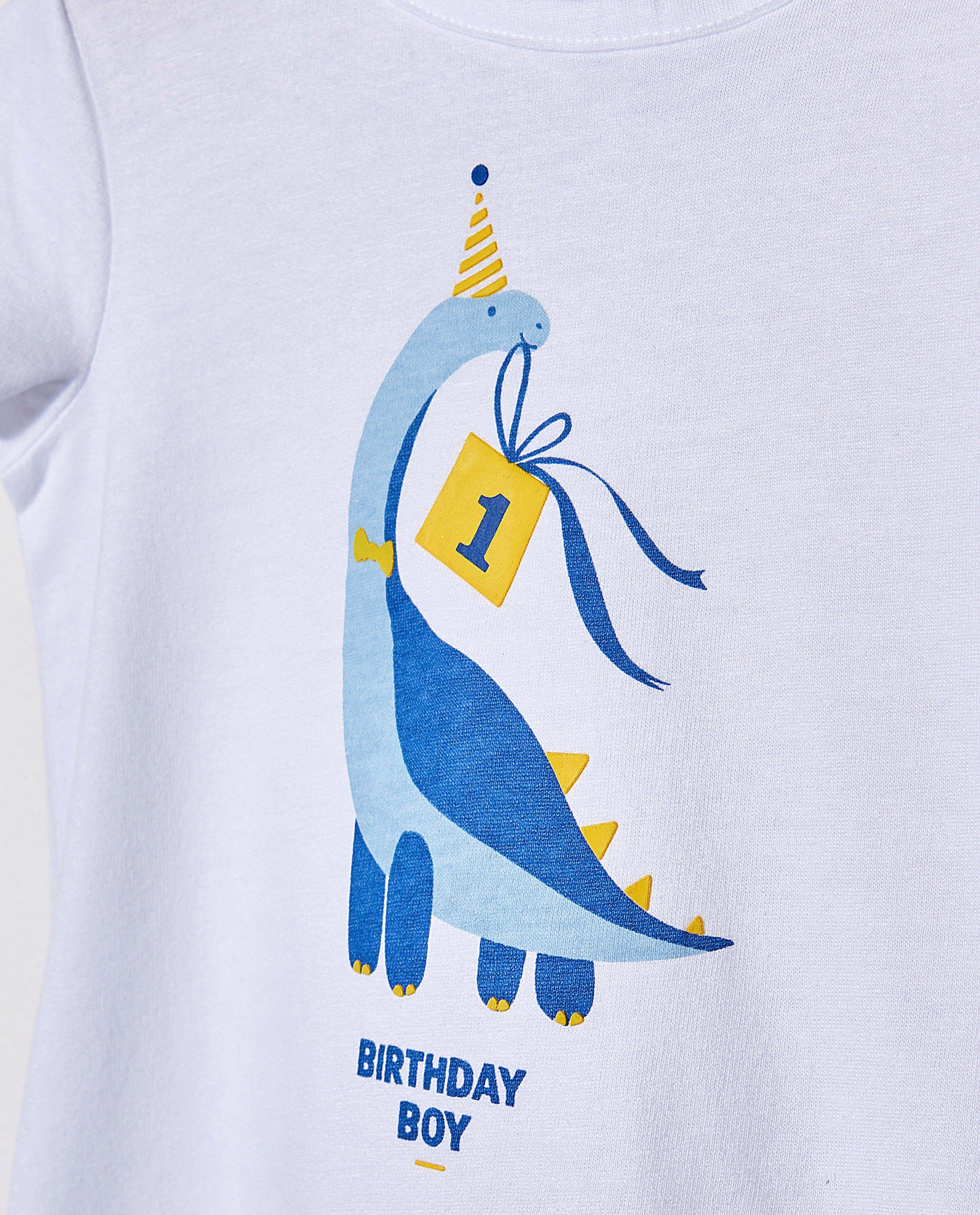 T-shirts - 