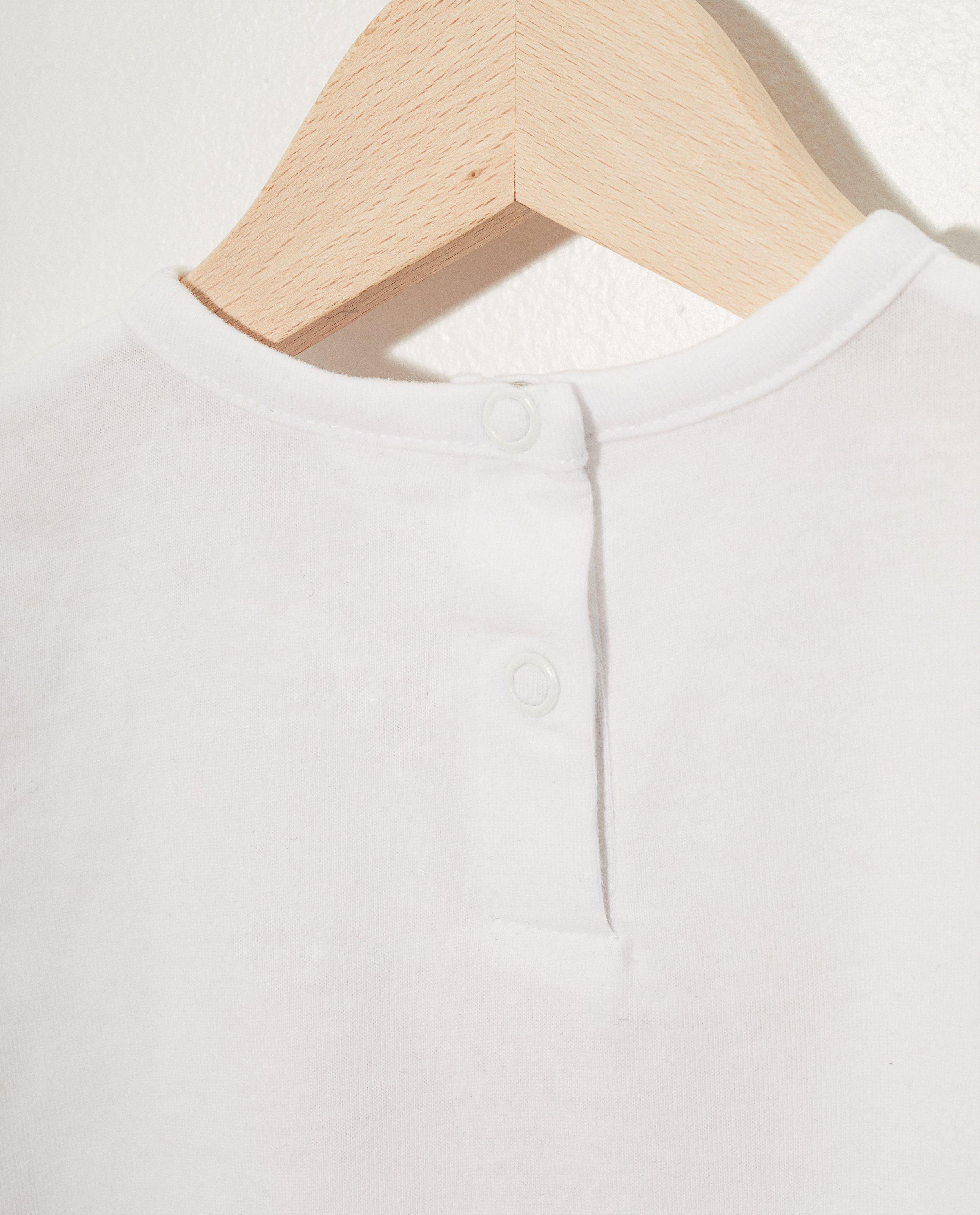 T-shirts - 