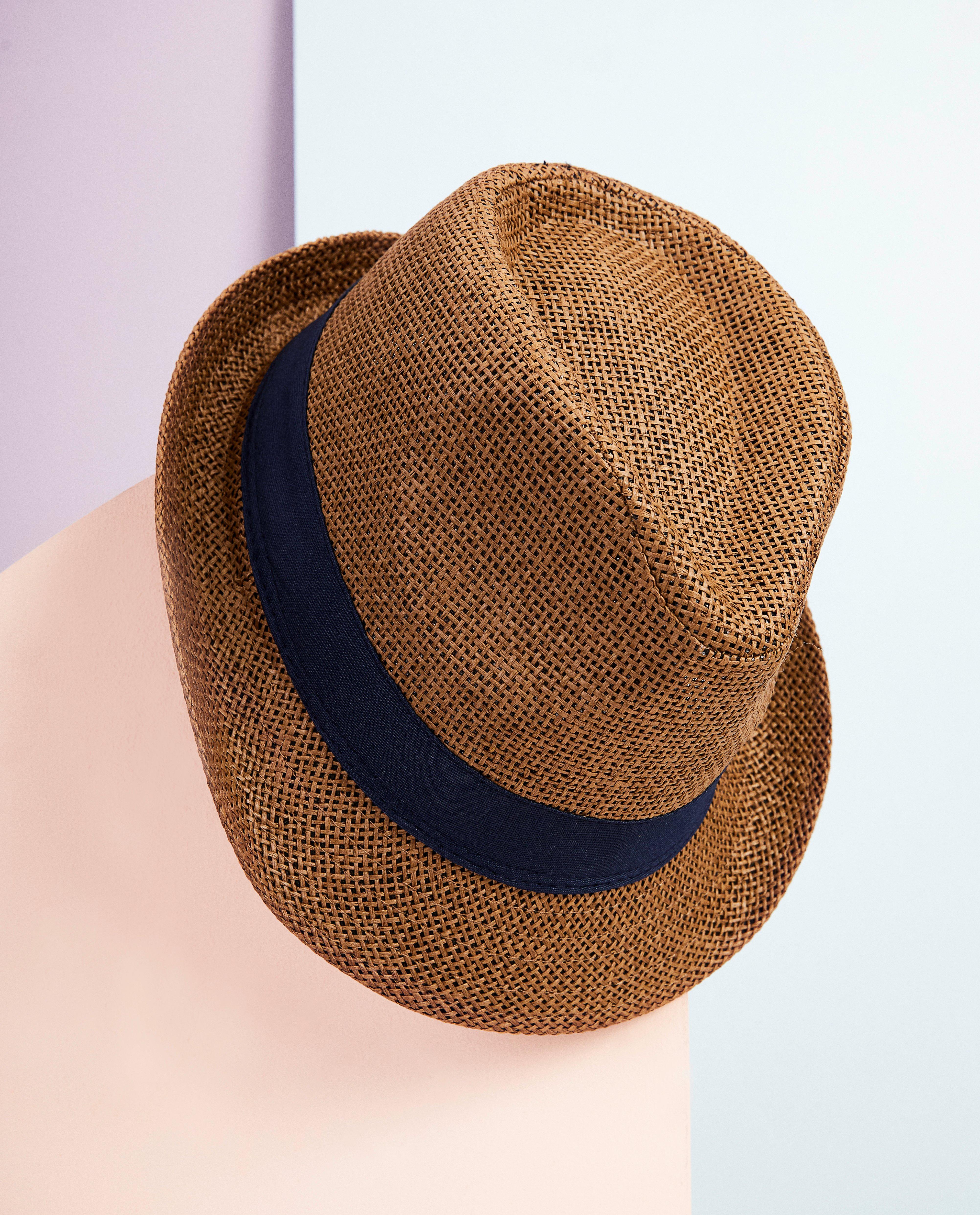 Chapeau brun Communion - bande bleue - Kidz Nation