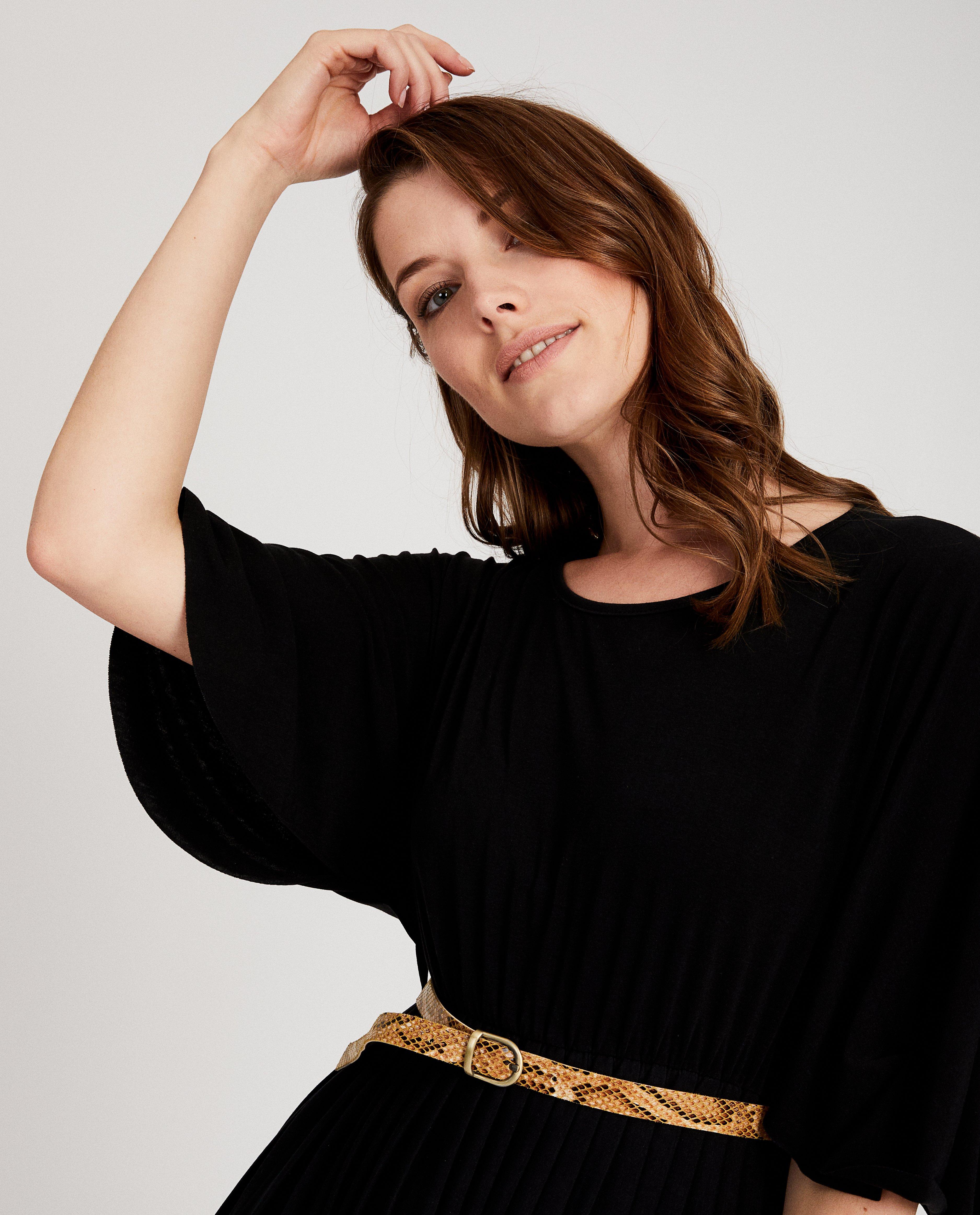 Zwarte jurk met pliss&eacute; Ella Italia - Product Detail - zwart - afbeelding nummer 4