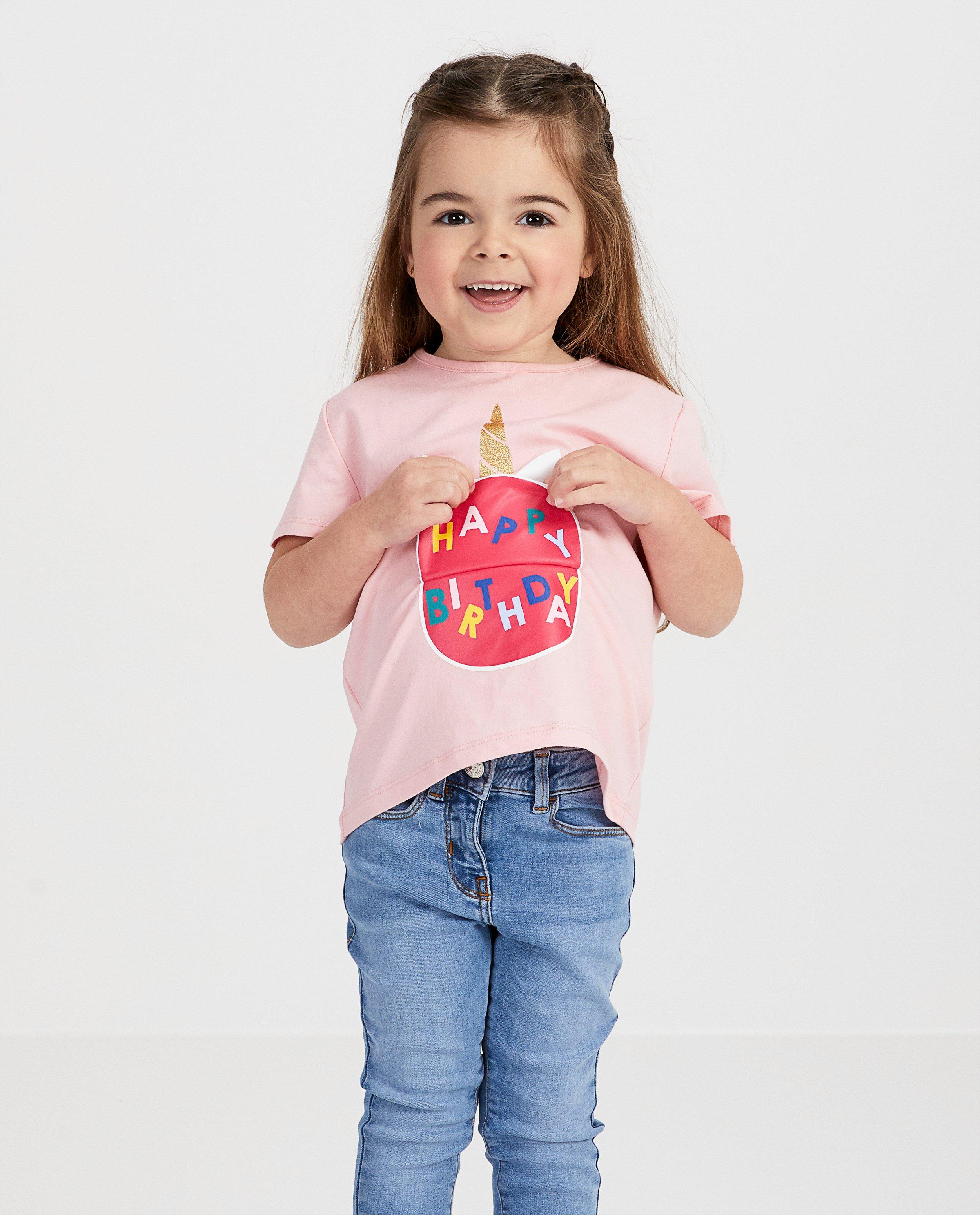 T-shirts - 
