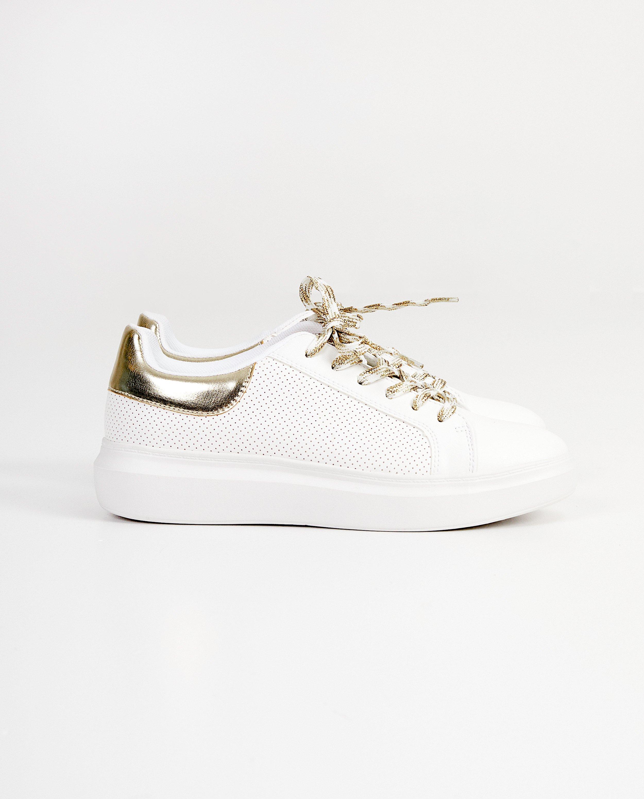 Witte sneakers, maat 36-41 - met gouden details - Sprox