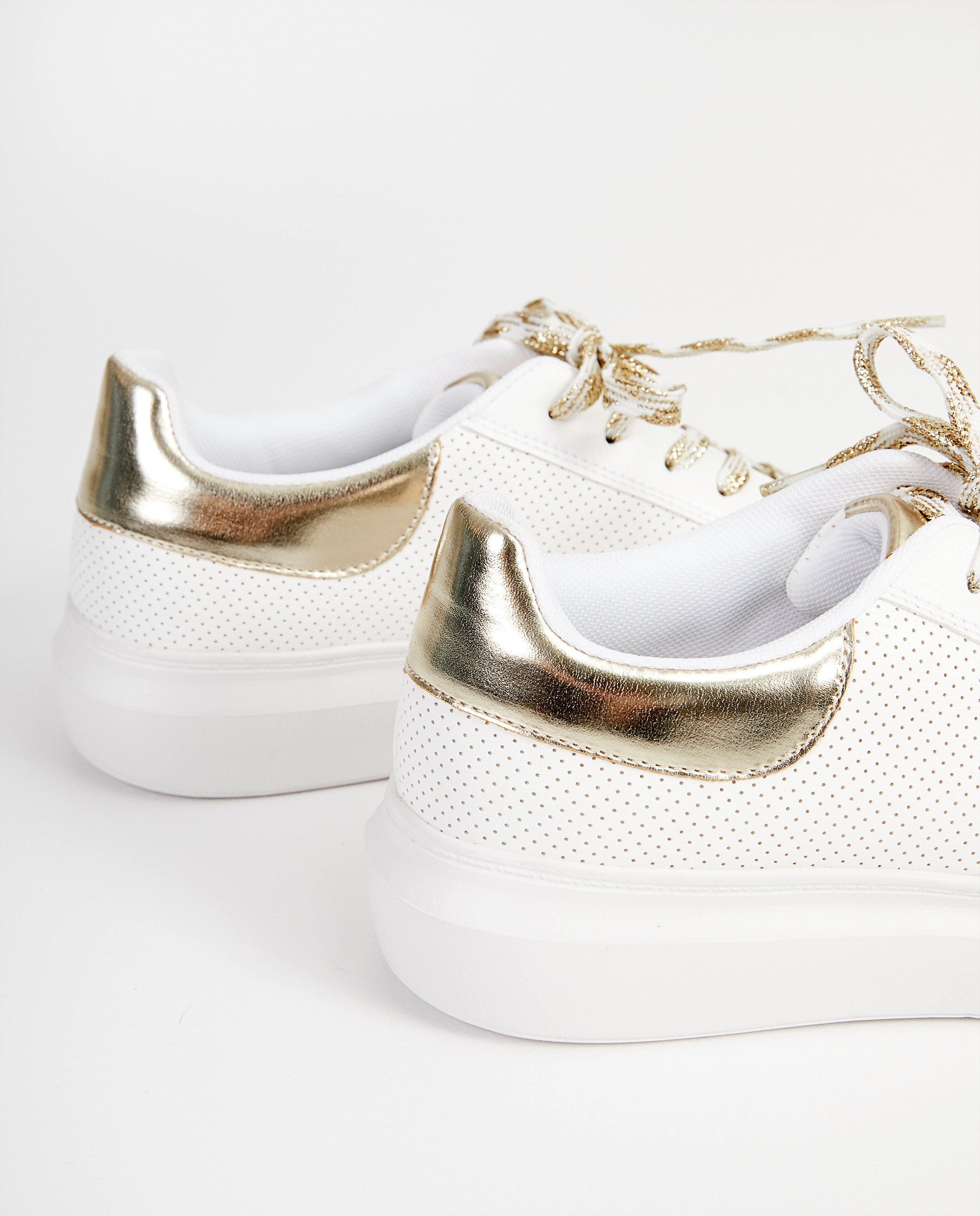Schoenen - Witte sneakers, maat 36-41