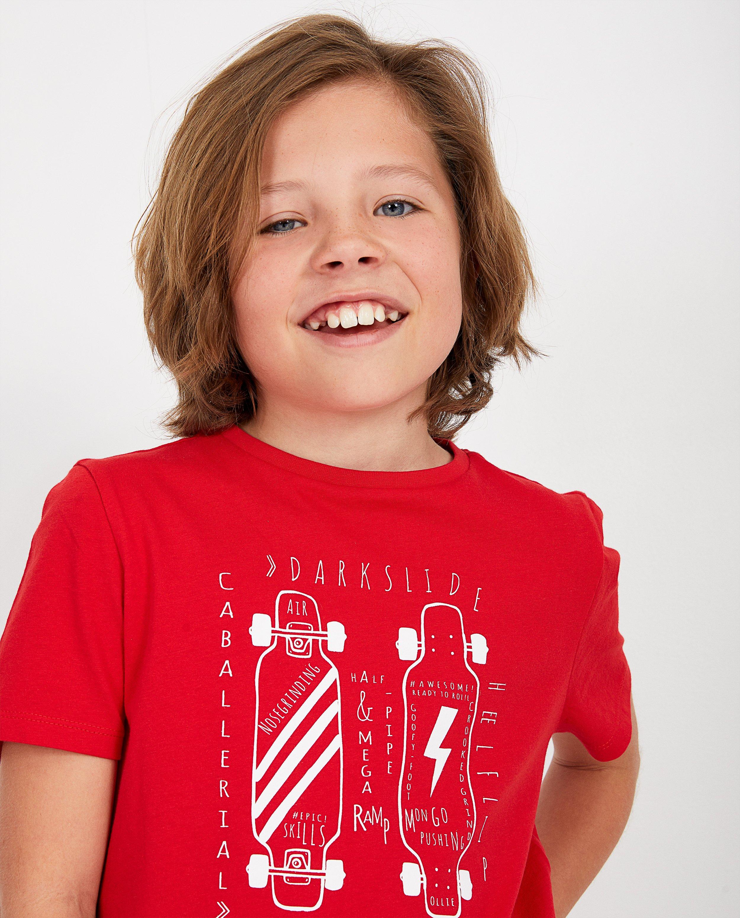 Rood t shirt kind hotsell