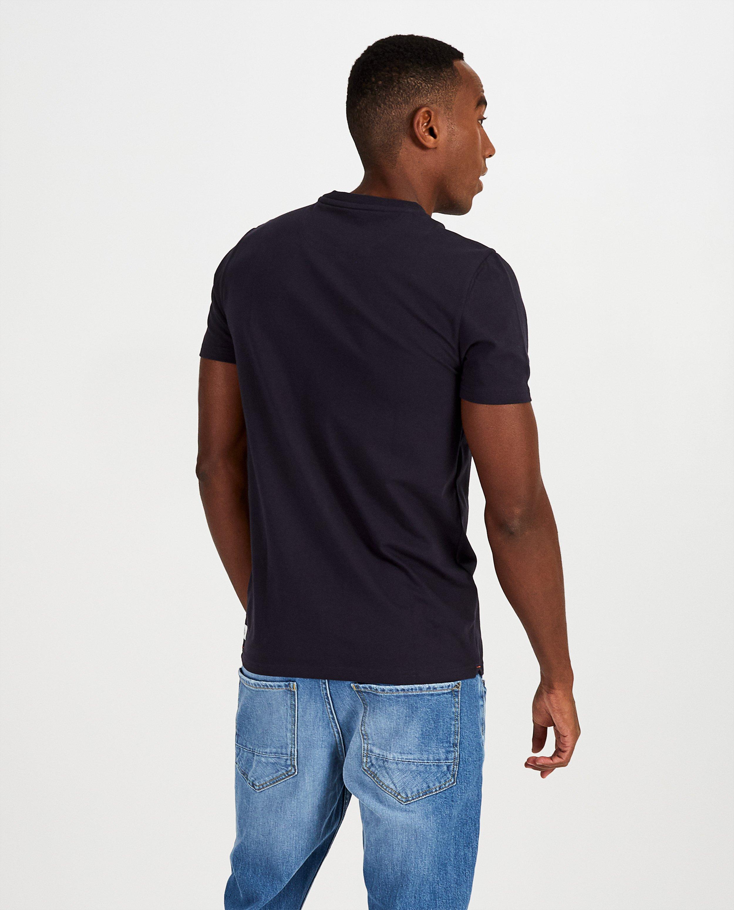 T-shirts - 