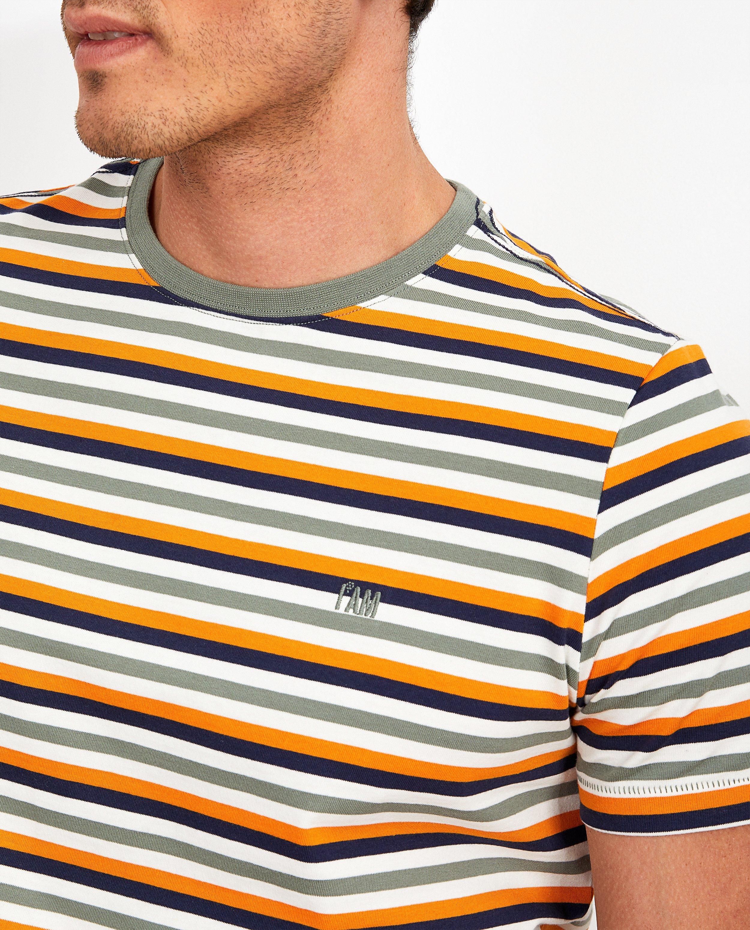 T-shirts - 