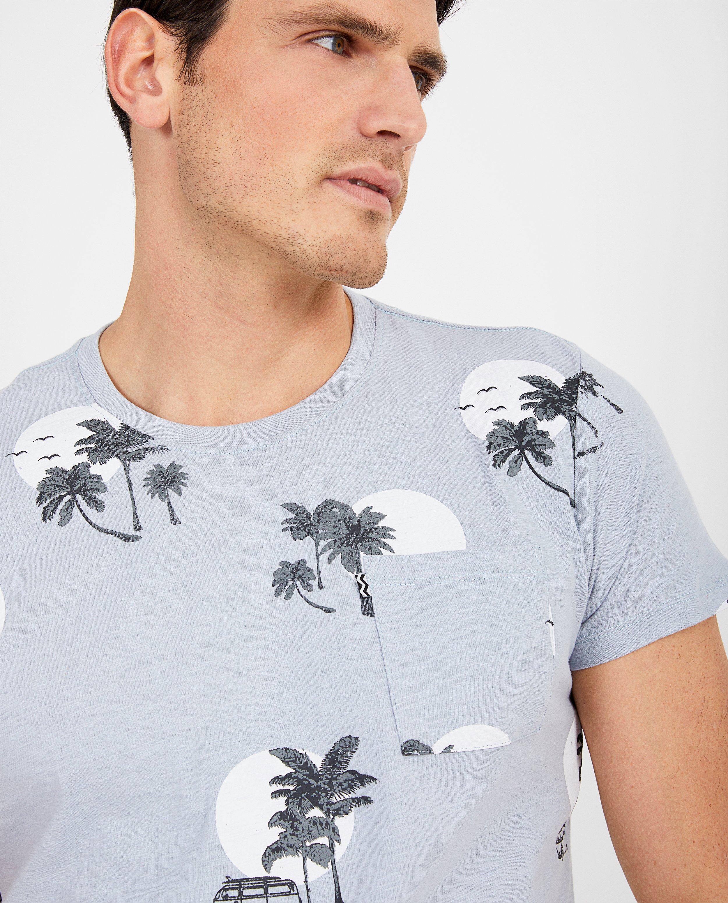 T-shirts - 