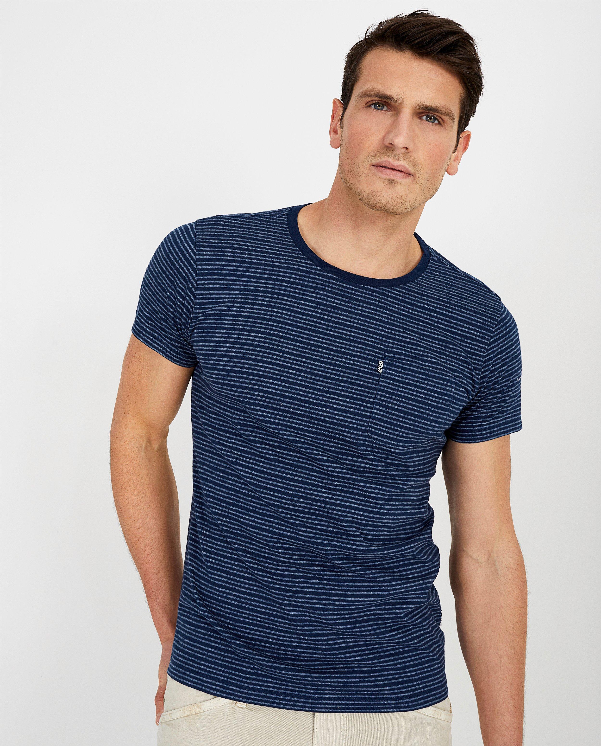 T-shirts - 