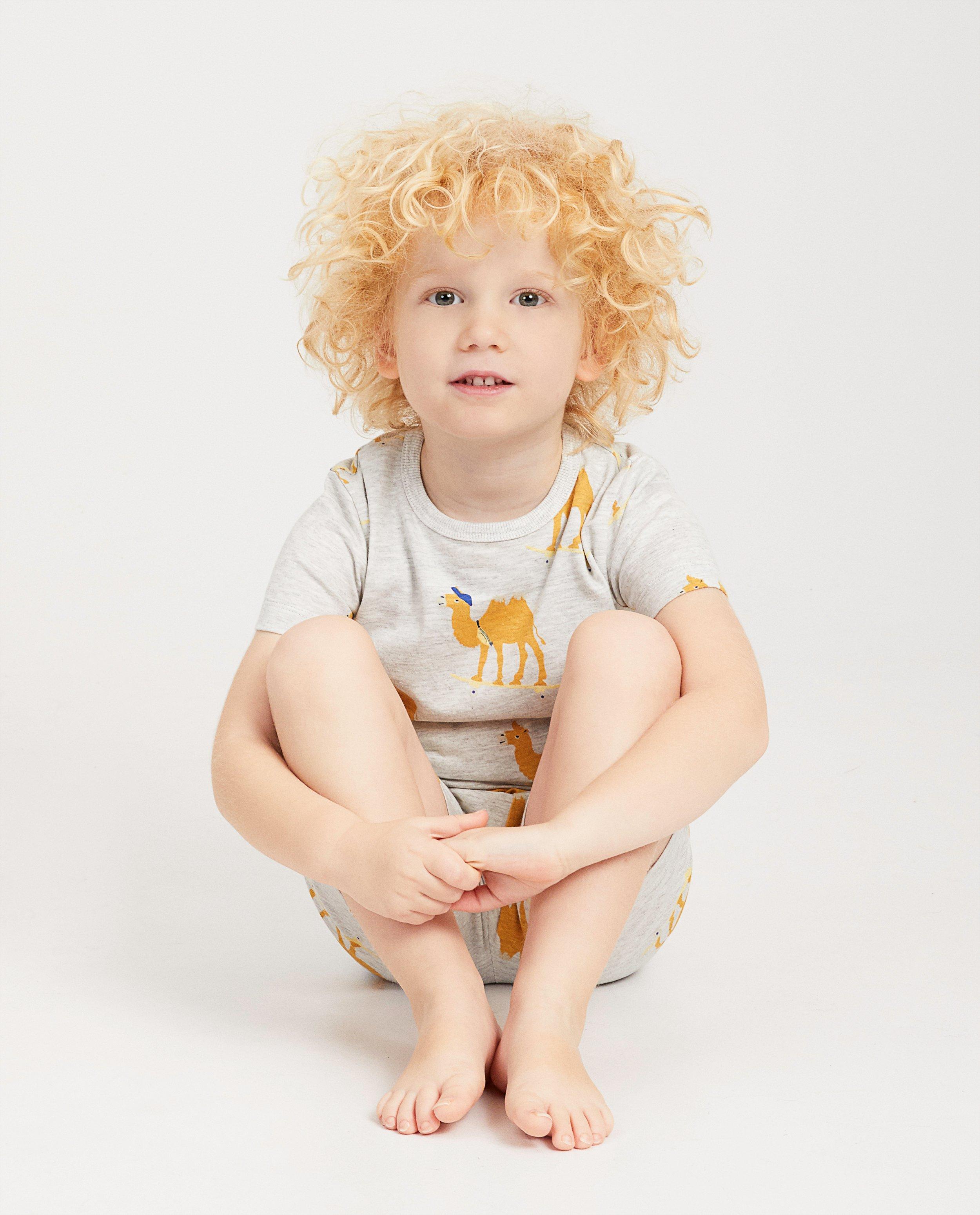Nachtkleding - Grijze pyjama met kameelprint