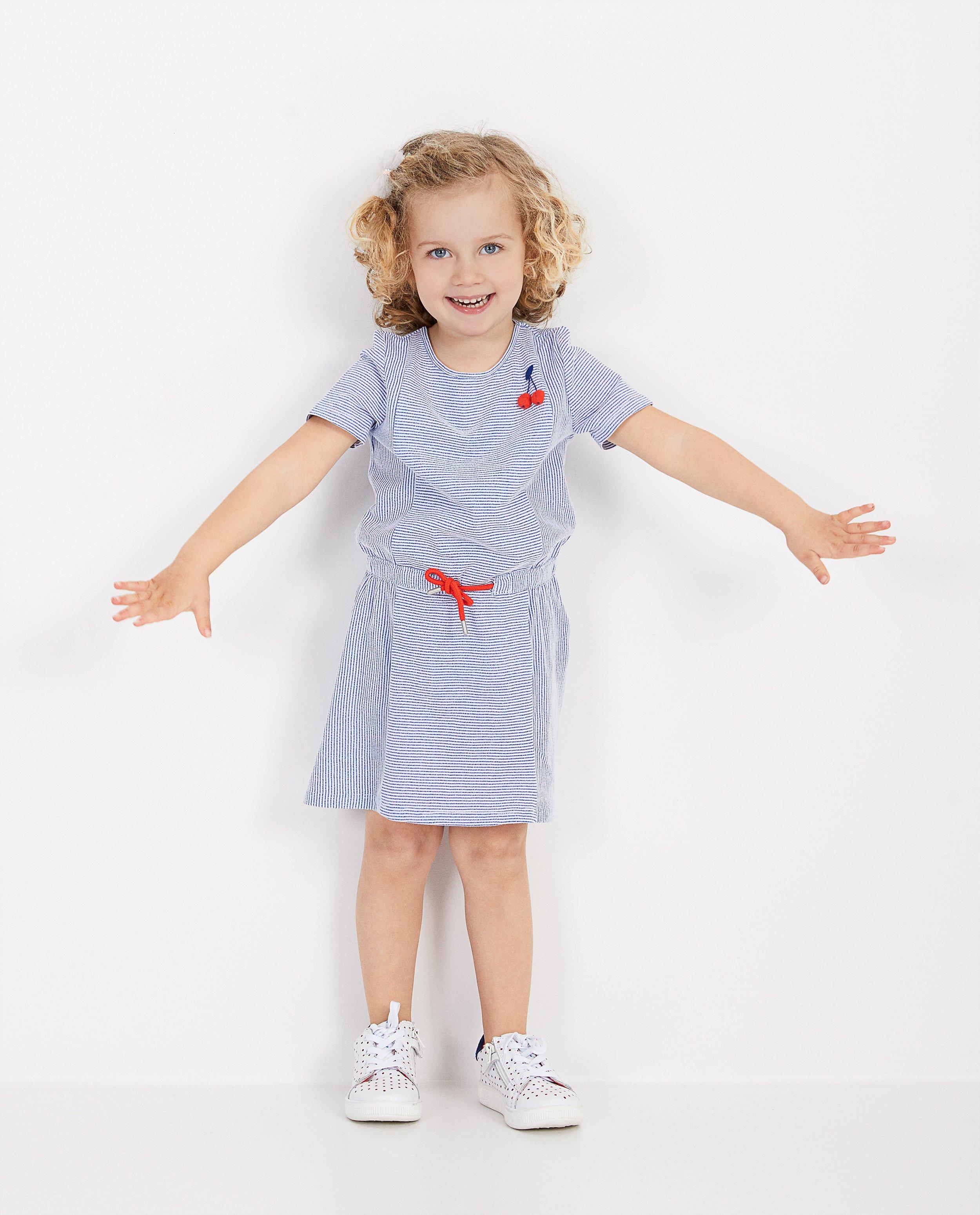 Jurk met blauw-witte strepen - allover - Milla Star