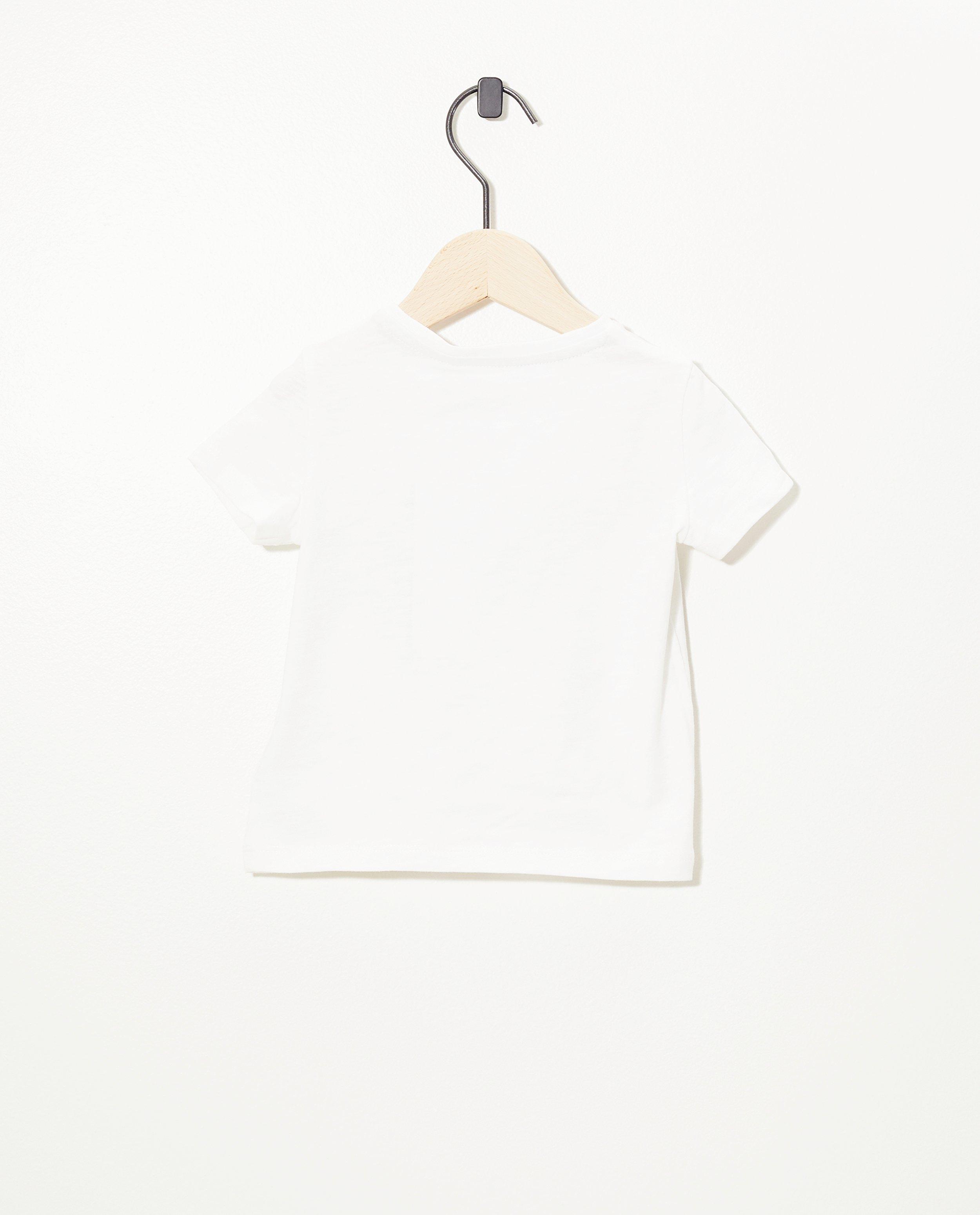 T-shirts - 