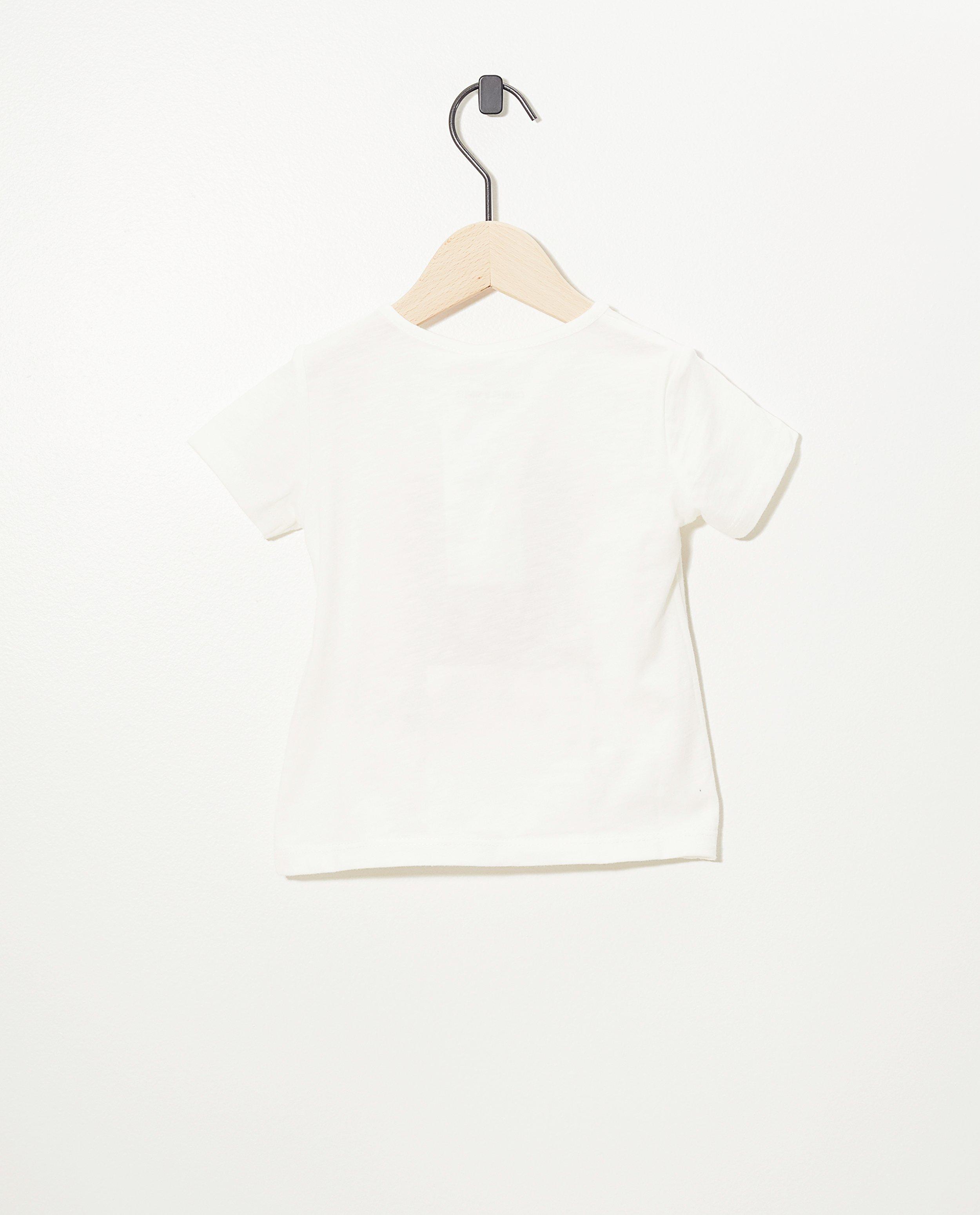 T-shirts - 