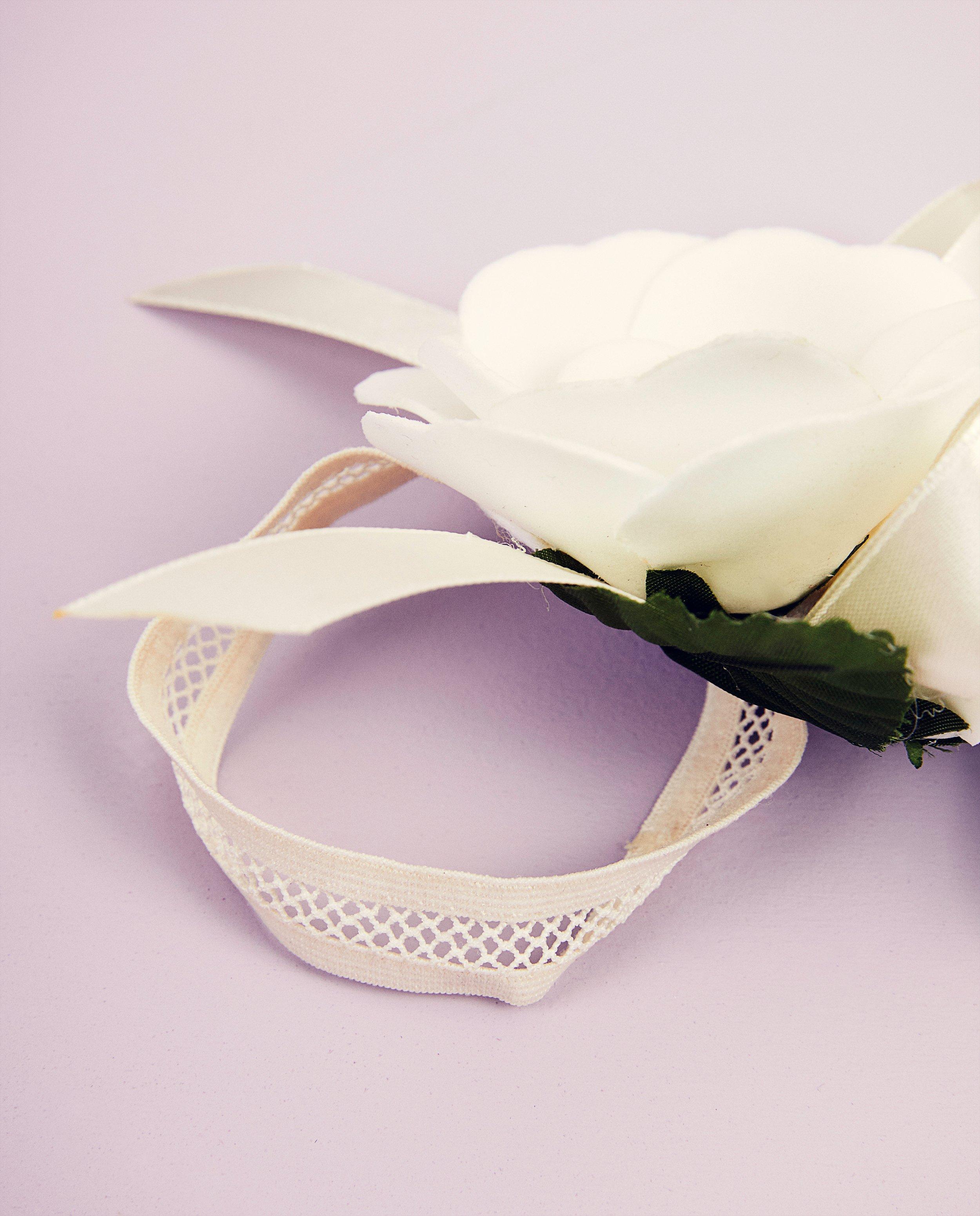 Breigoed - Bloemenaccessoire Communie