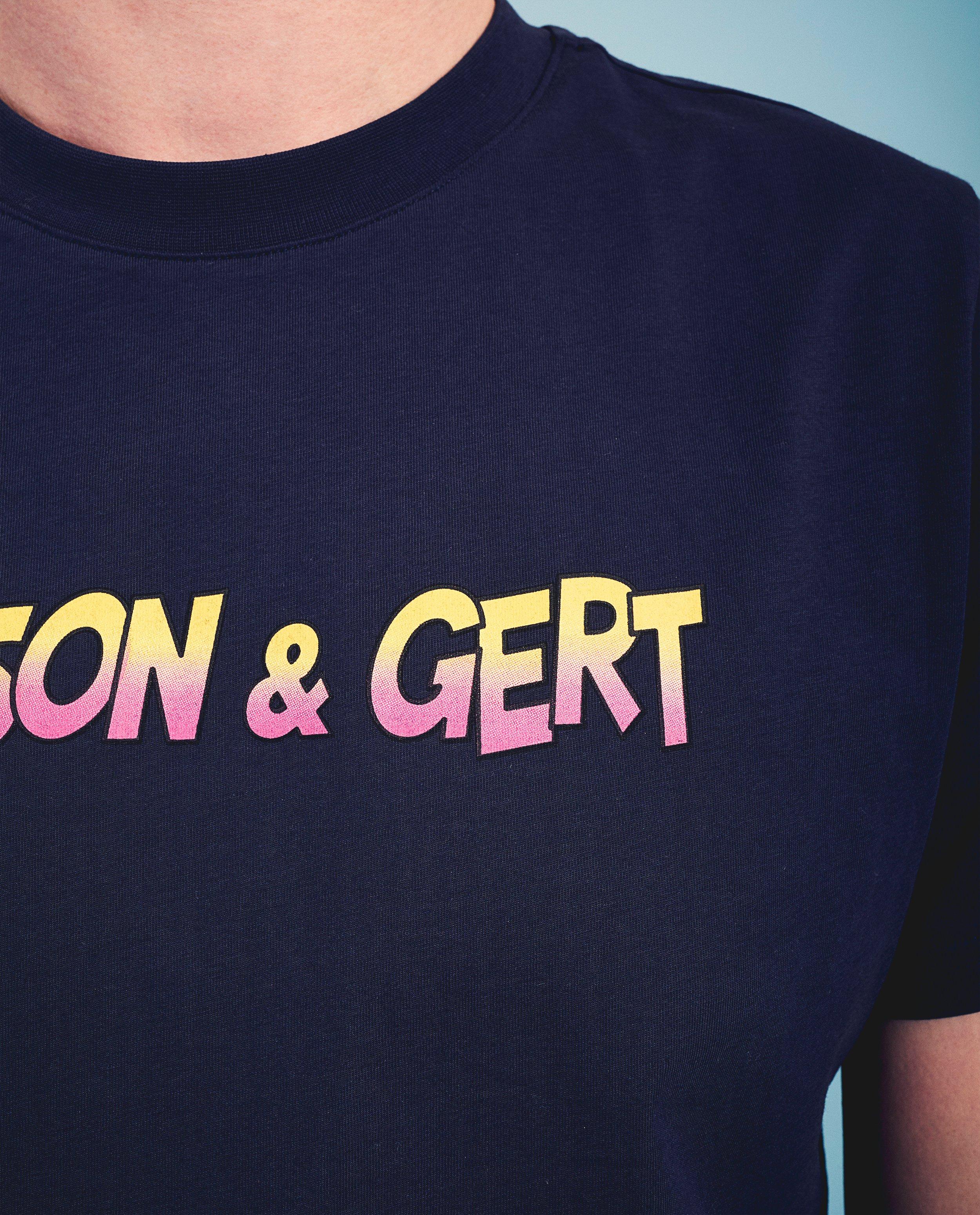 T-shirts - 