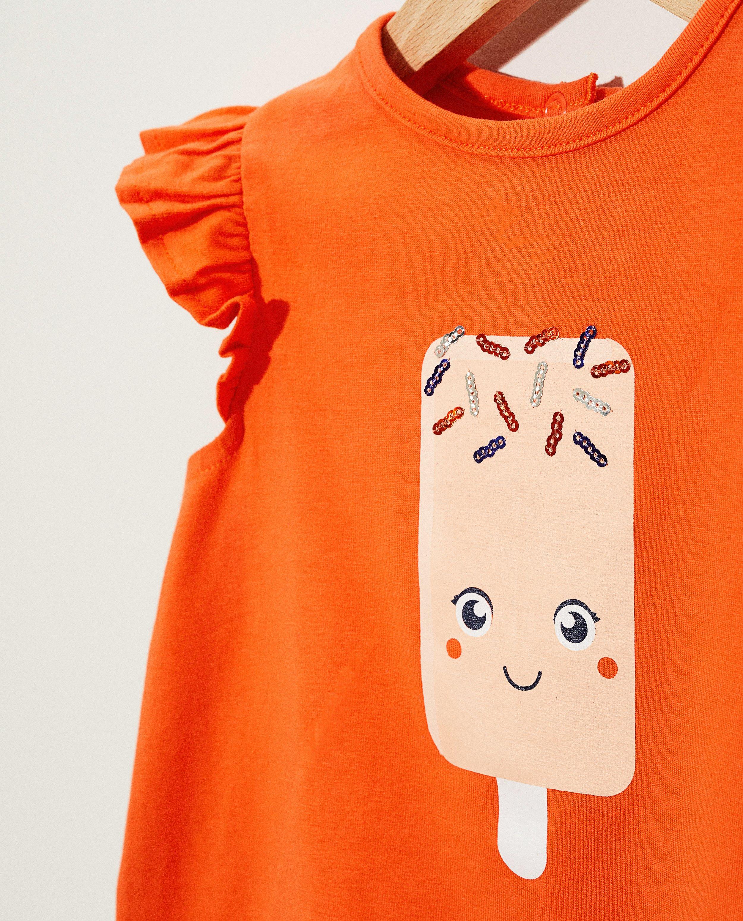 T-shirts - 