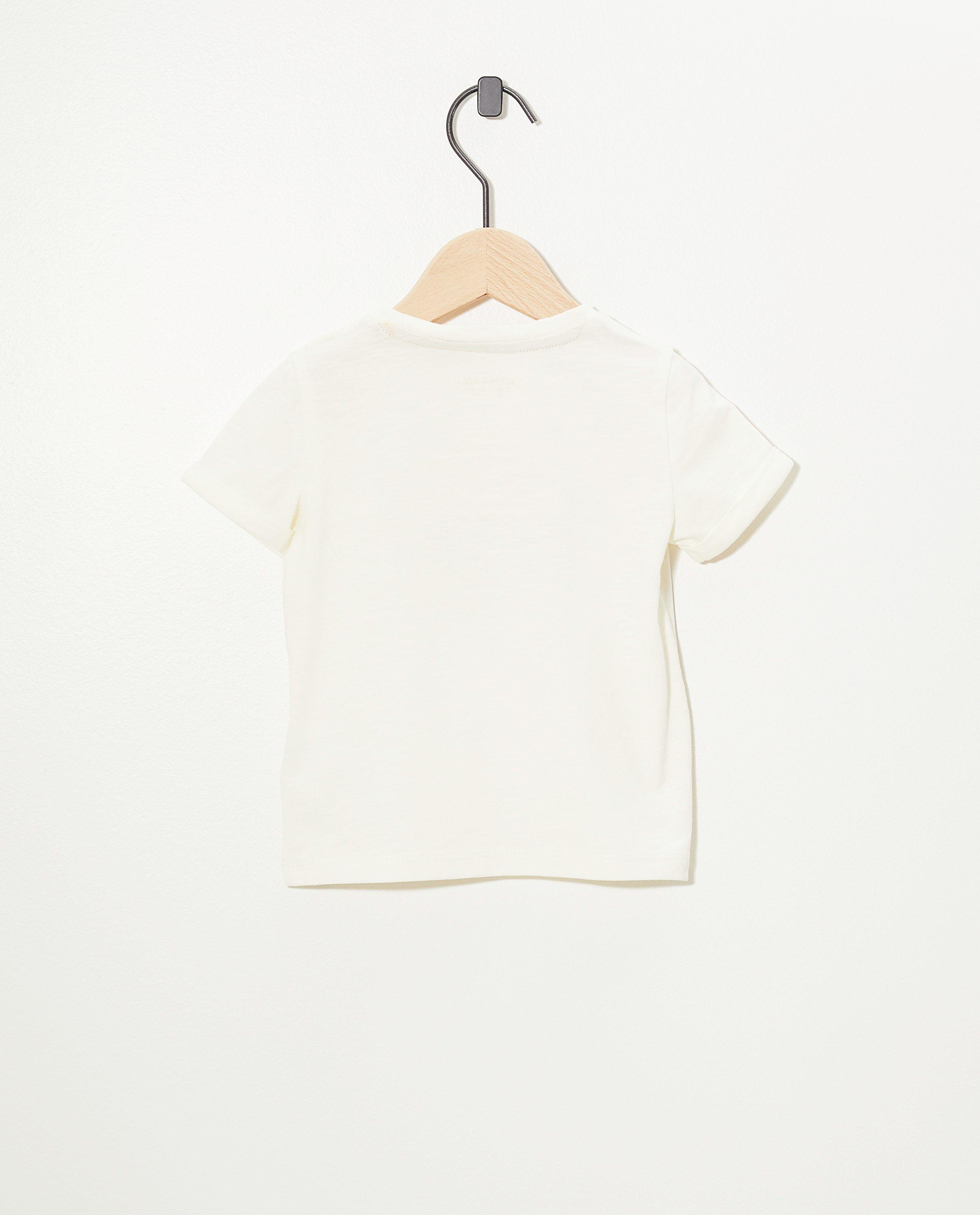 T-shirts - 
