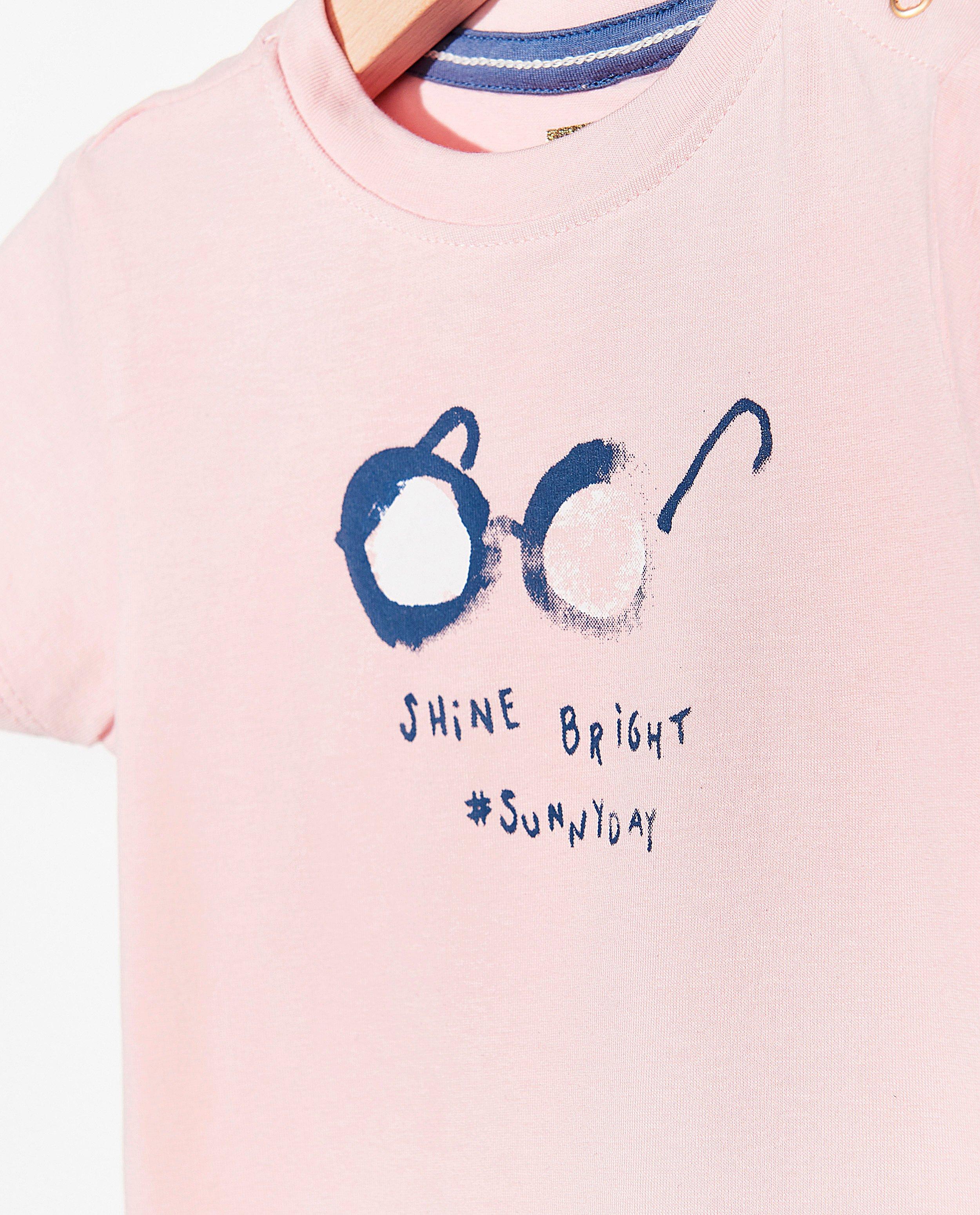 T-shirts - 
