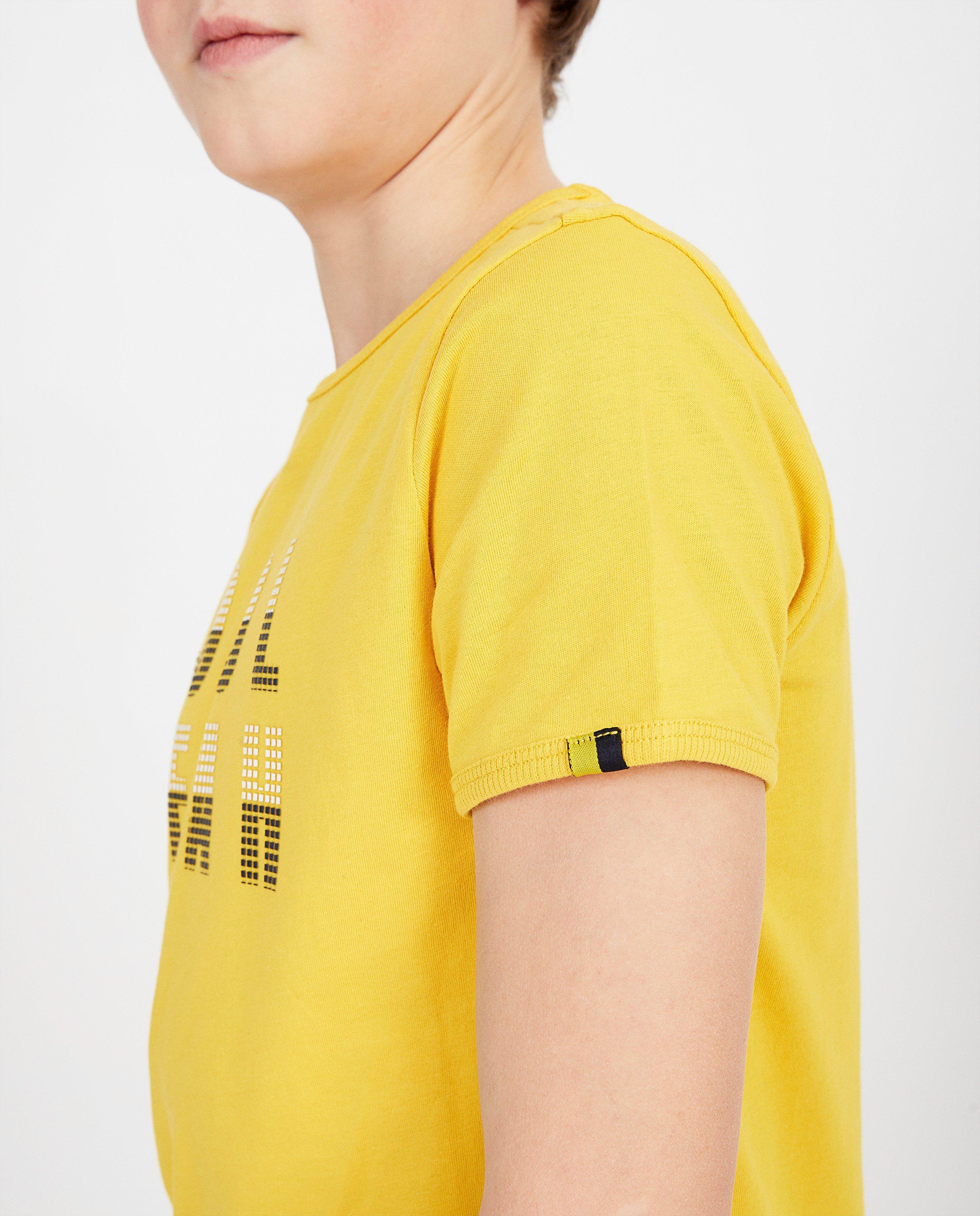T-shirts - 