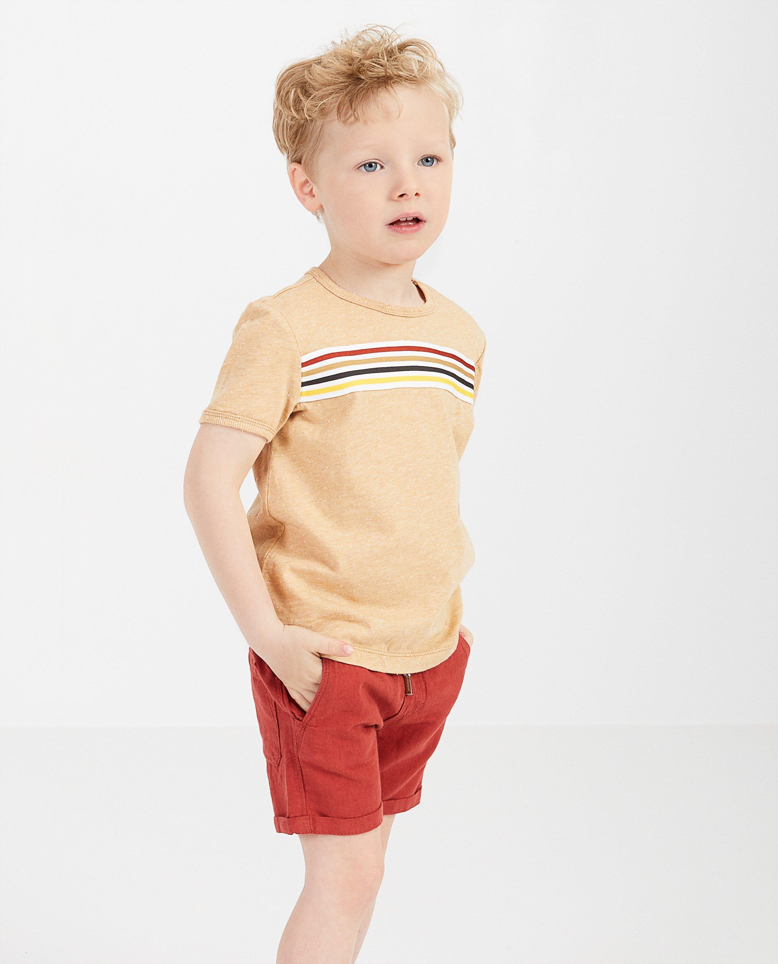 T-shirts - Beige T-shirt met strepen Samson