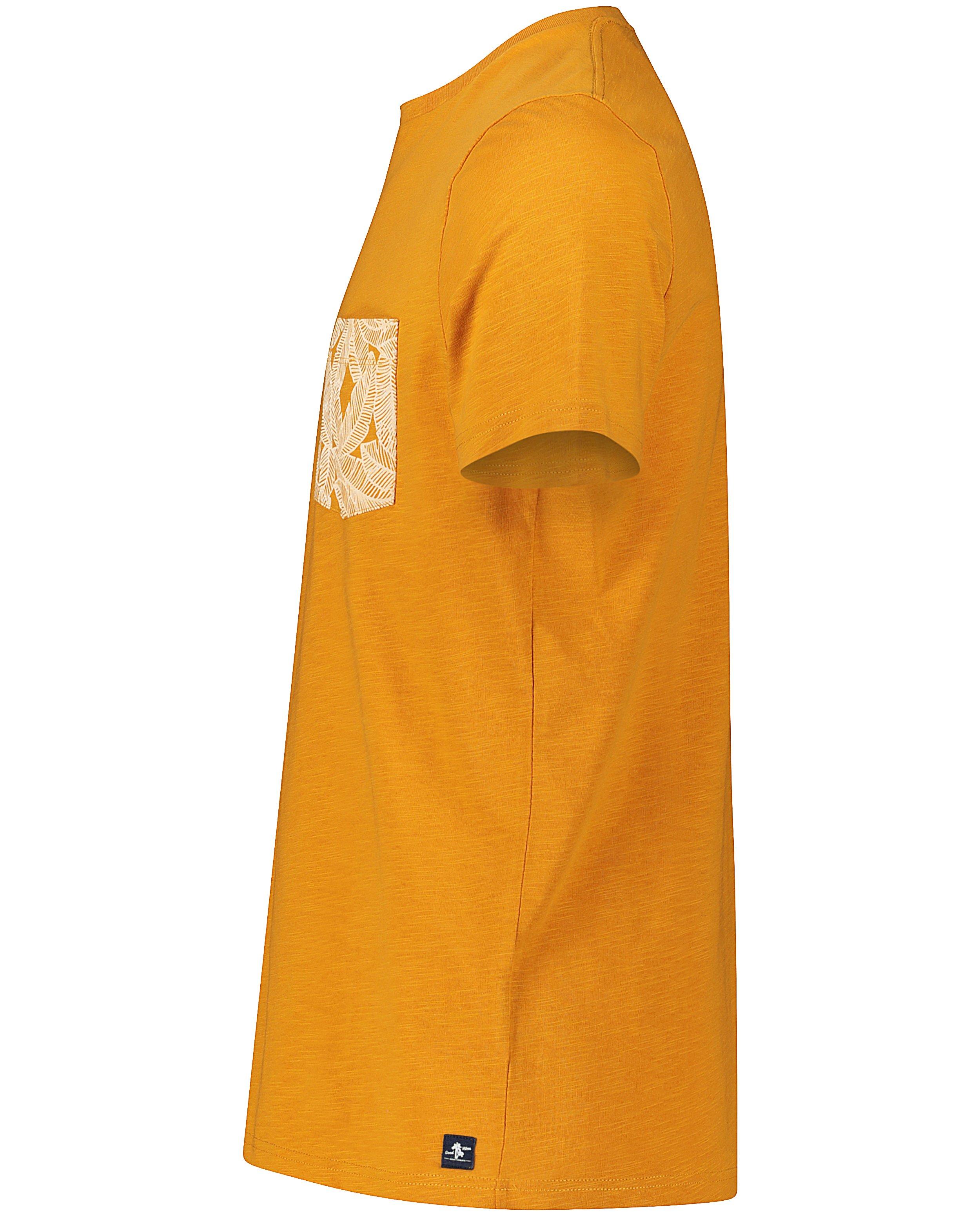 T-shirts - 
