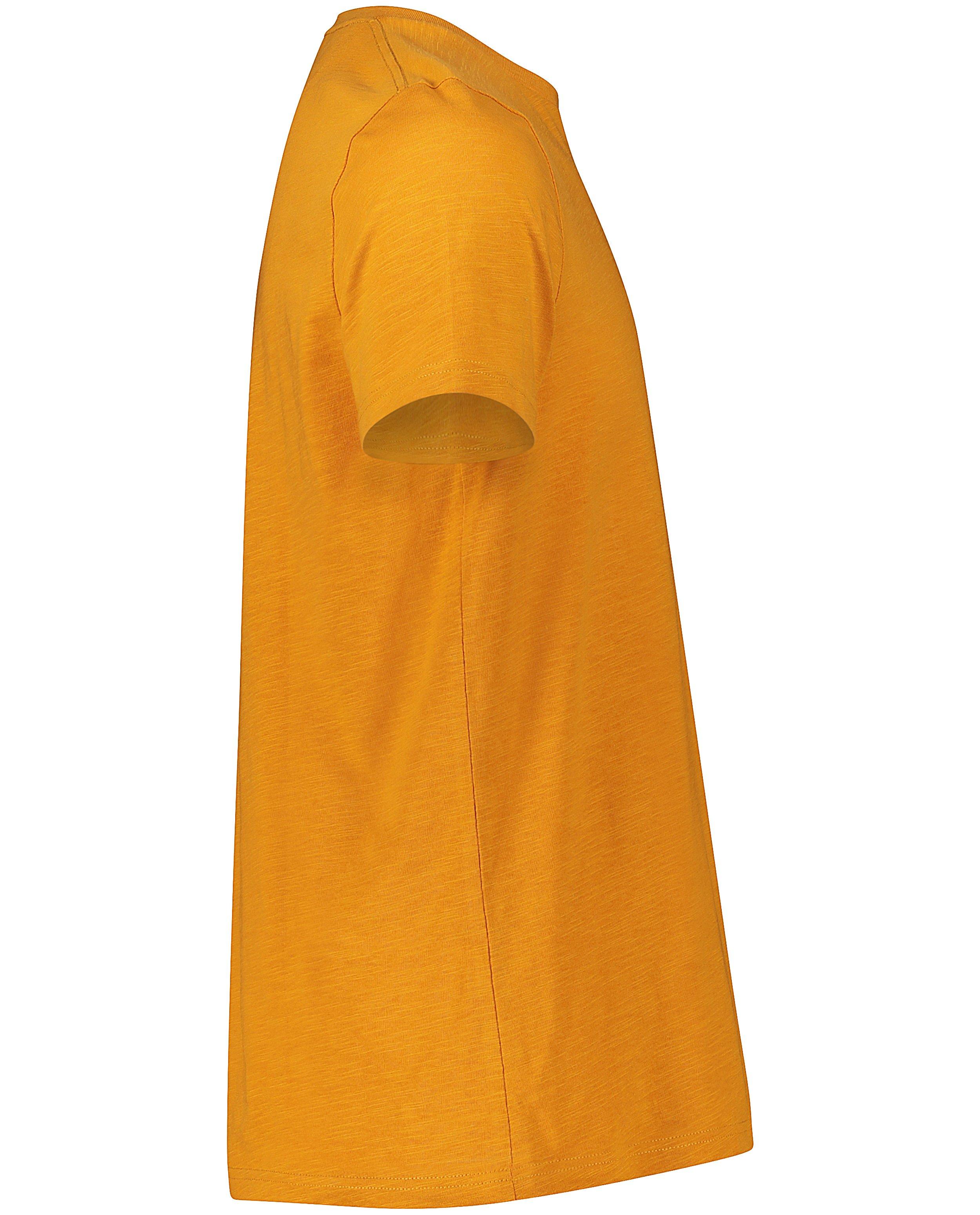 T-shirts - 