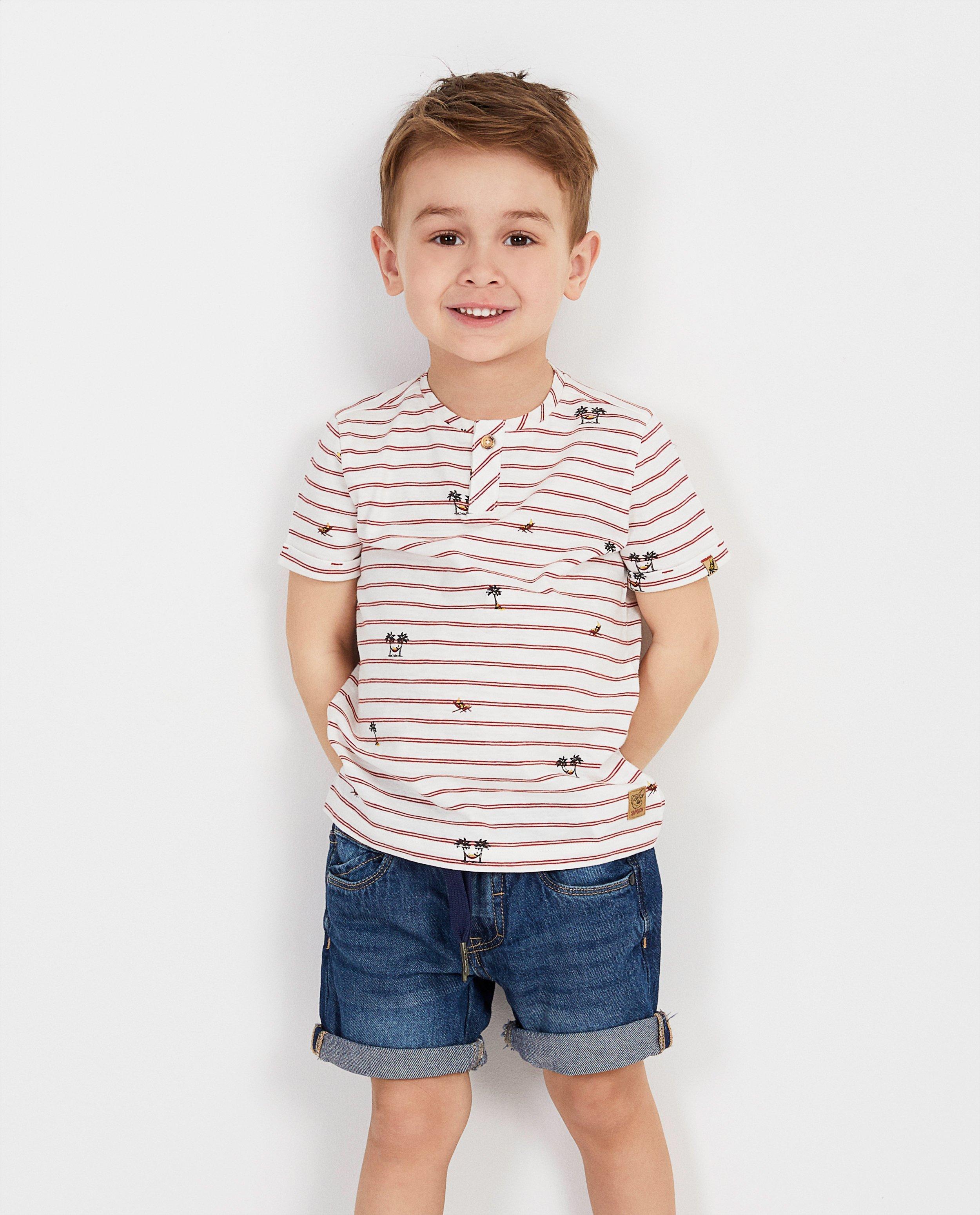 T-shirts - 