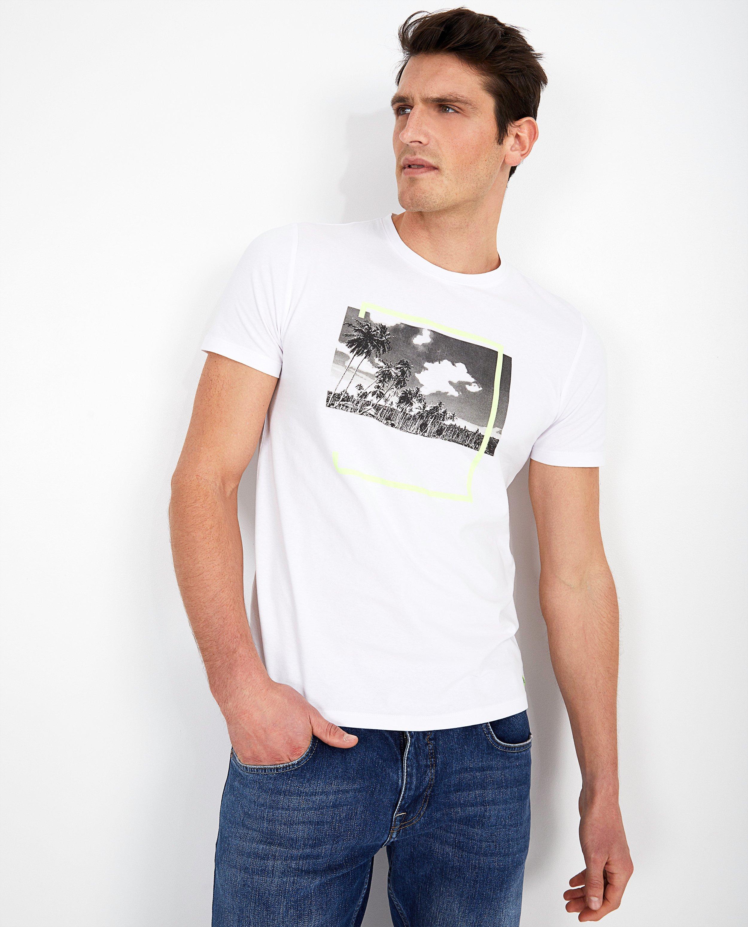 T-shirts - 