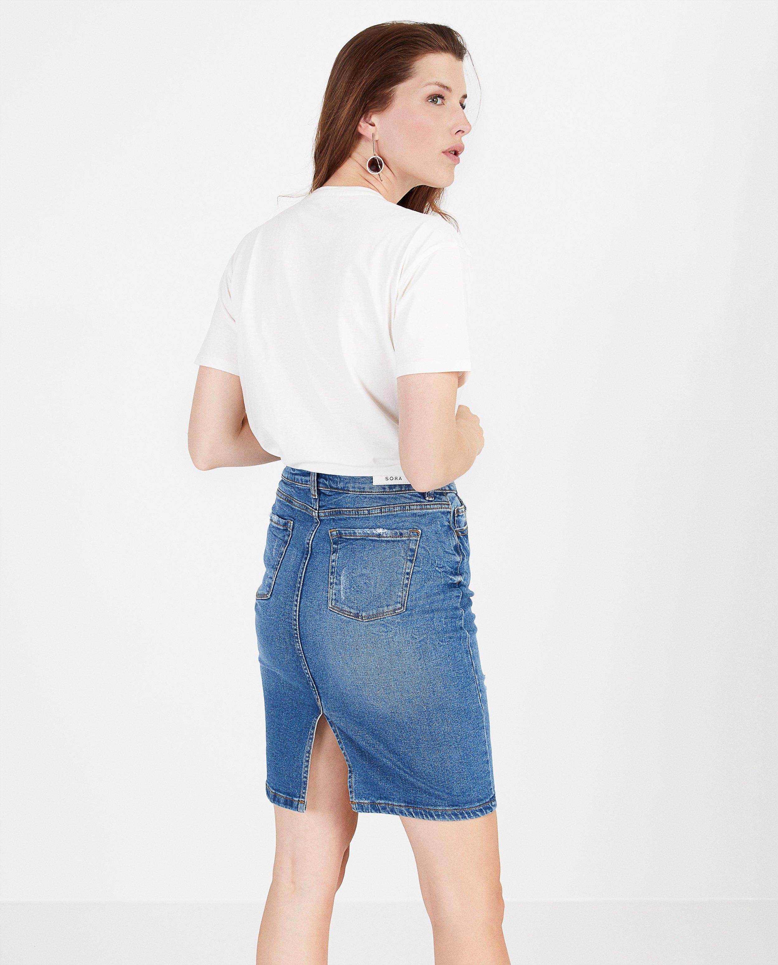 T-shirts - 
