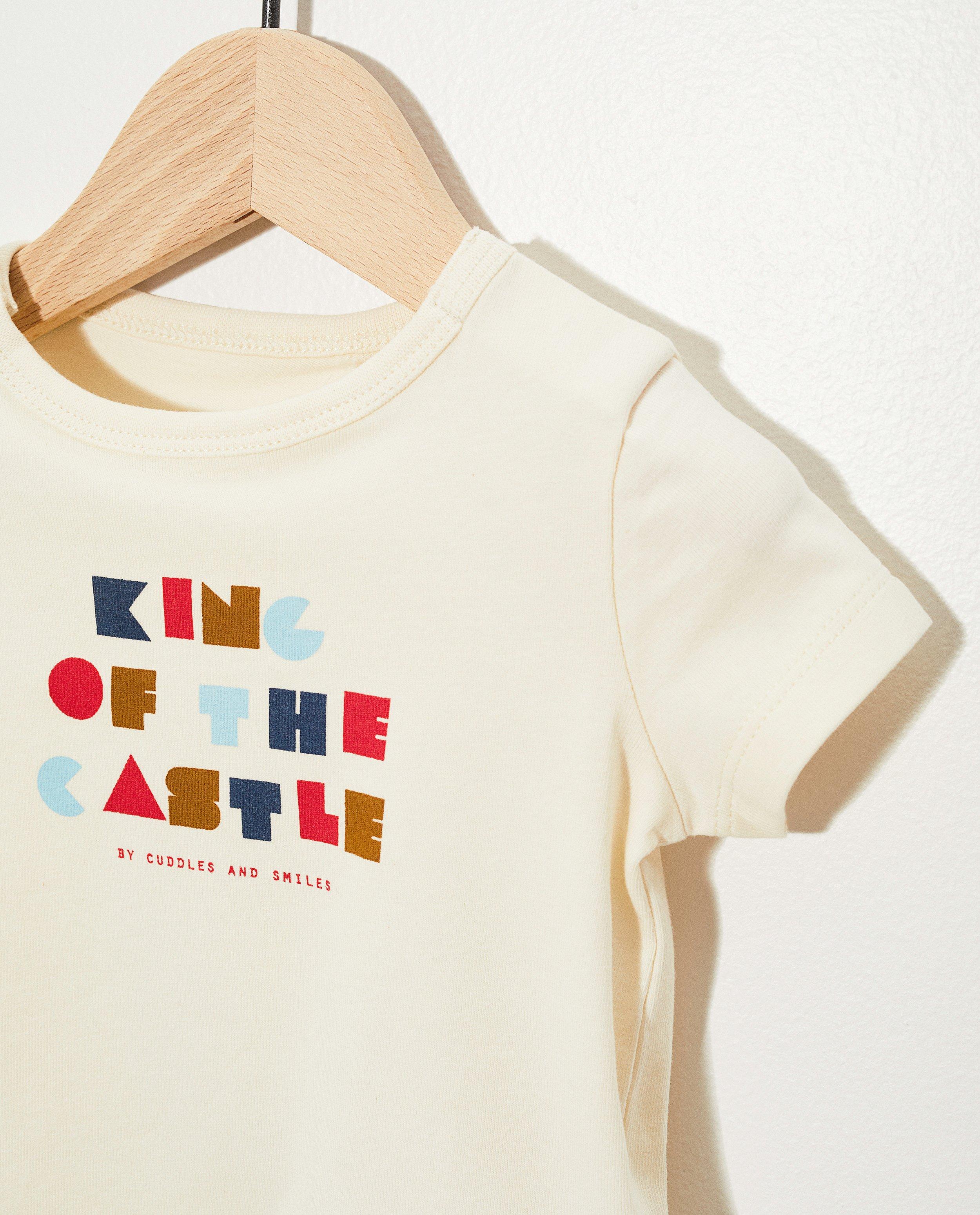 T-shirts - 