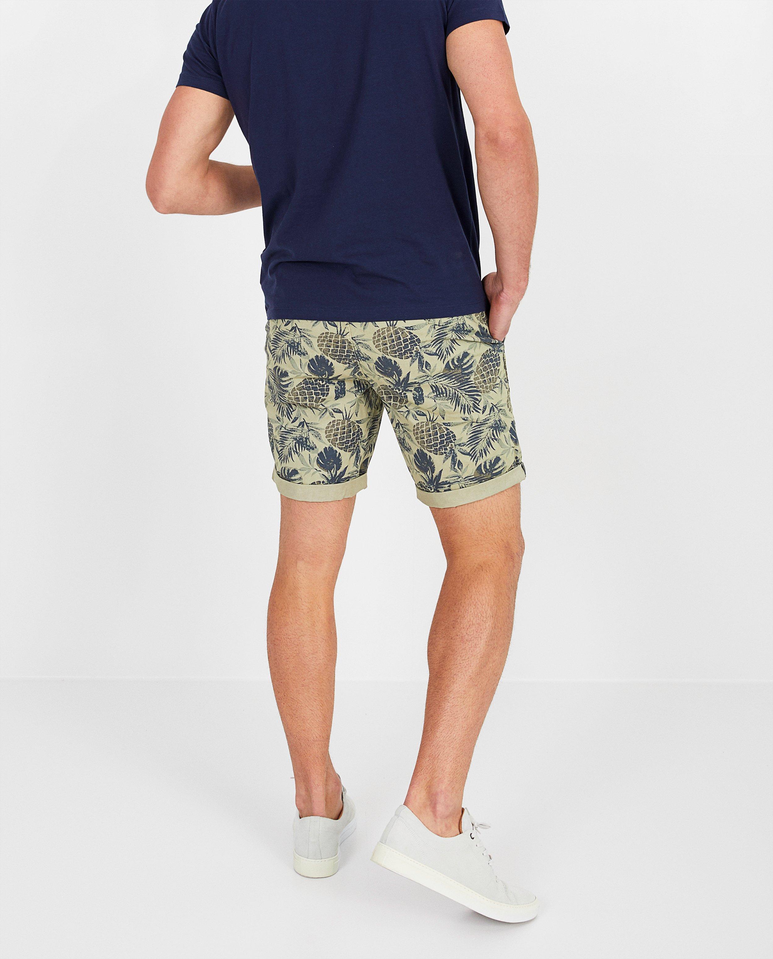 Shorts - Bermuda beige à imprimé