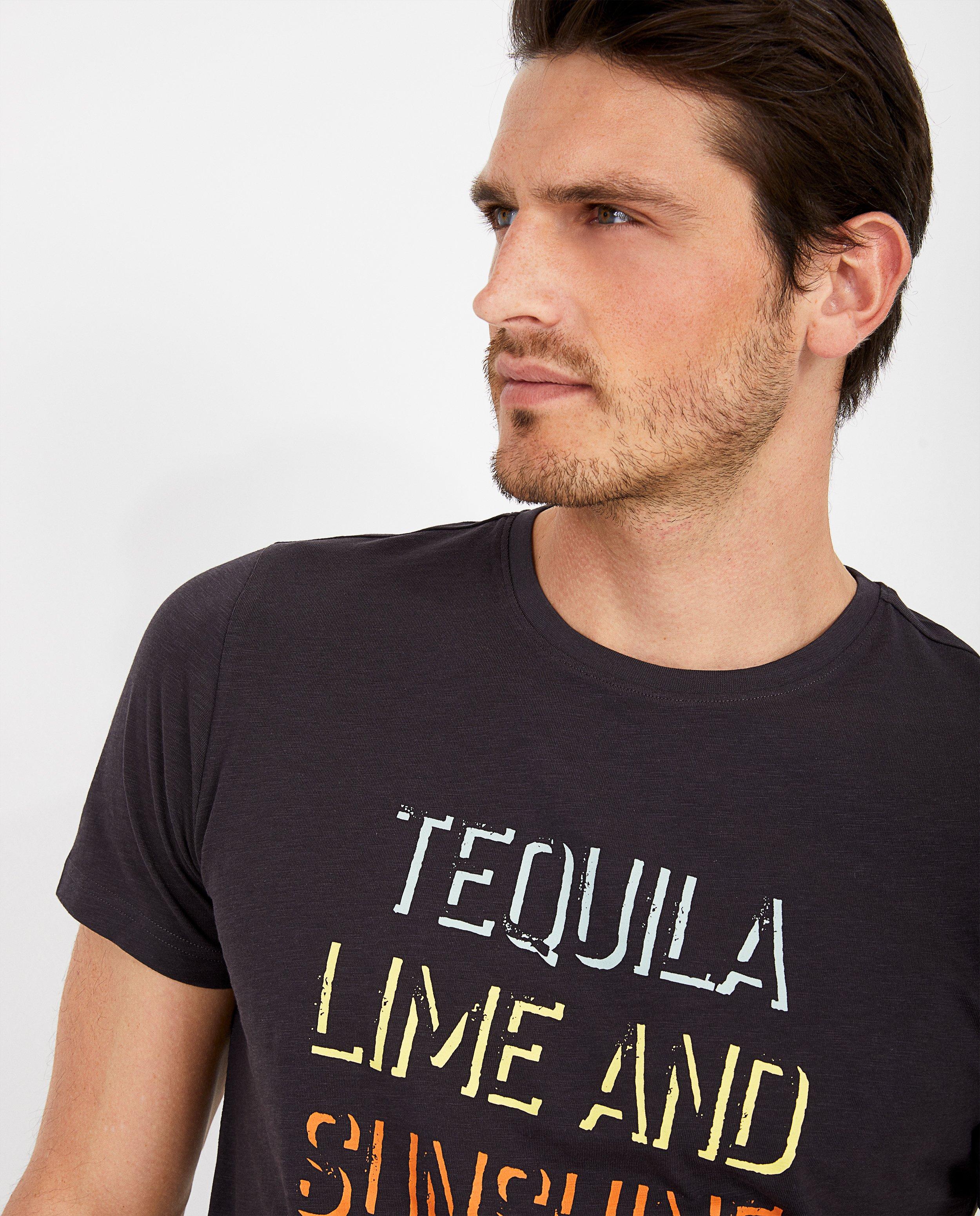 T-shirts - 