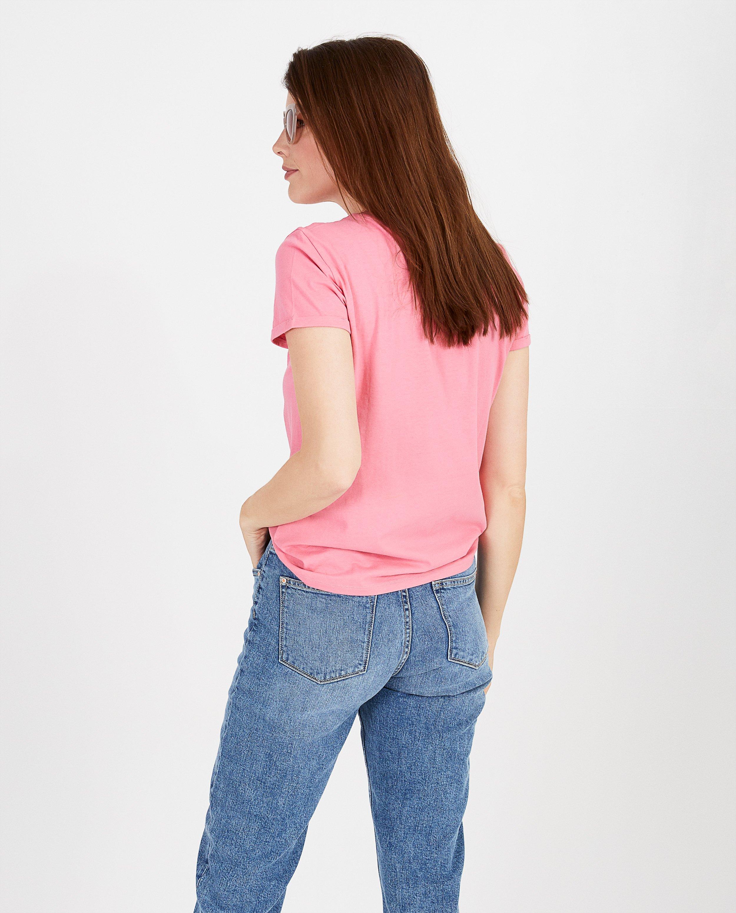 T-shirts - 