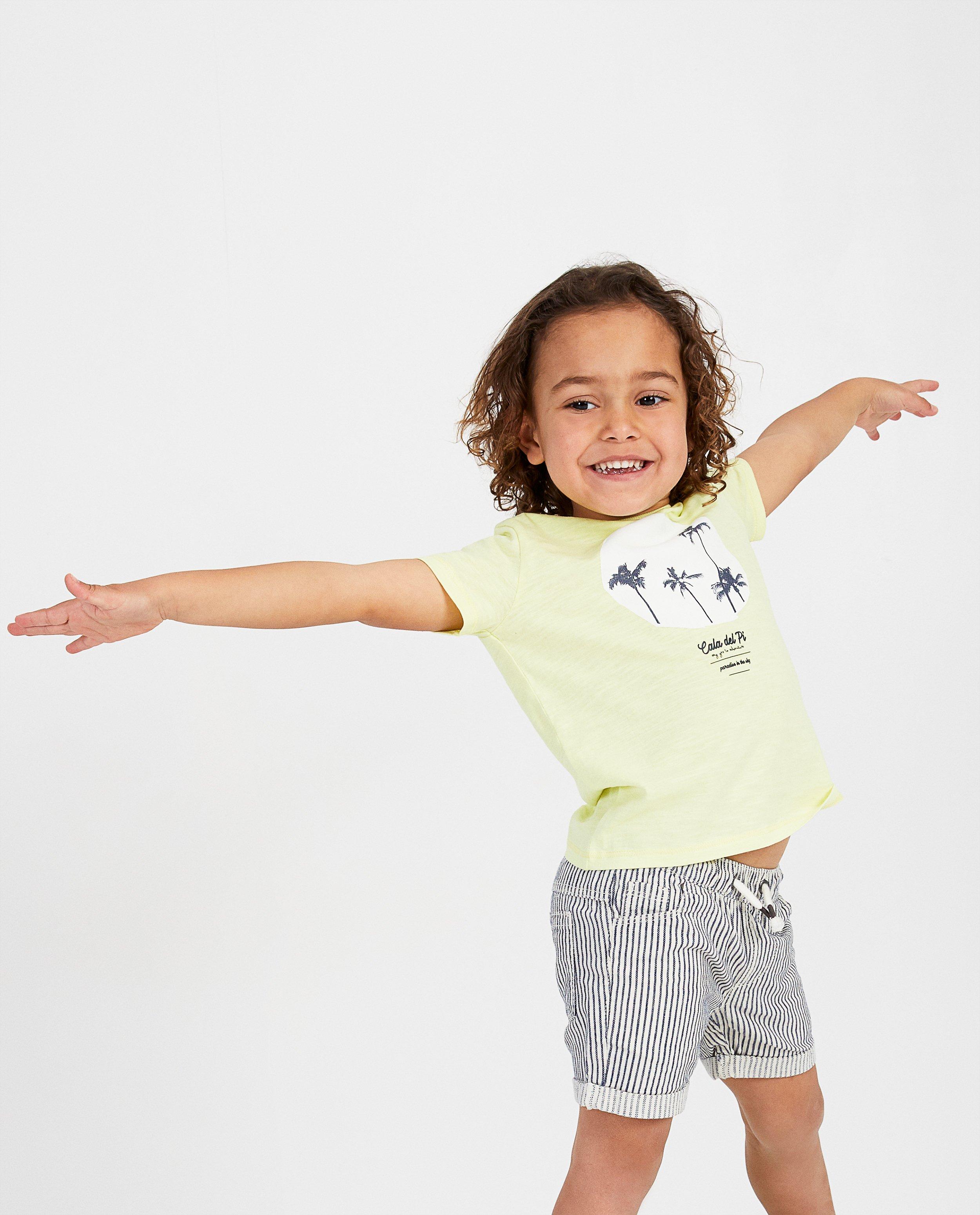 T-shirts - 