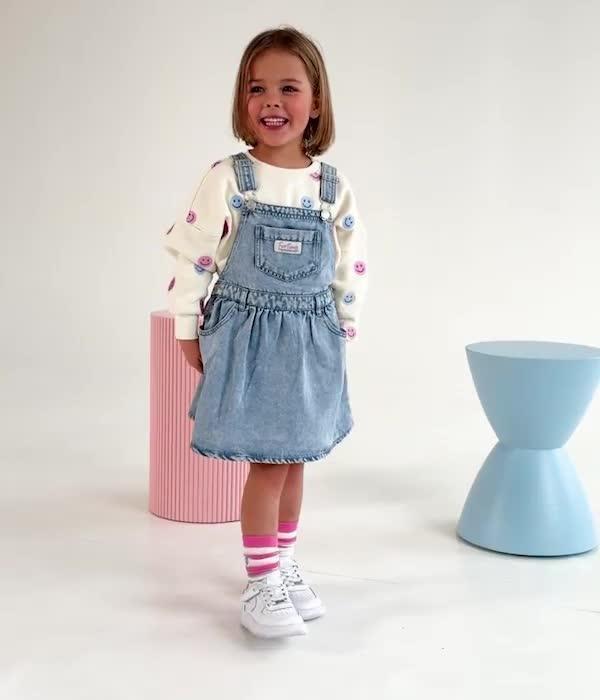 Salopettejurk van jeans - Video - blauw - thumbnail nummer 2